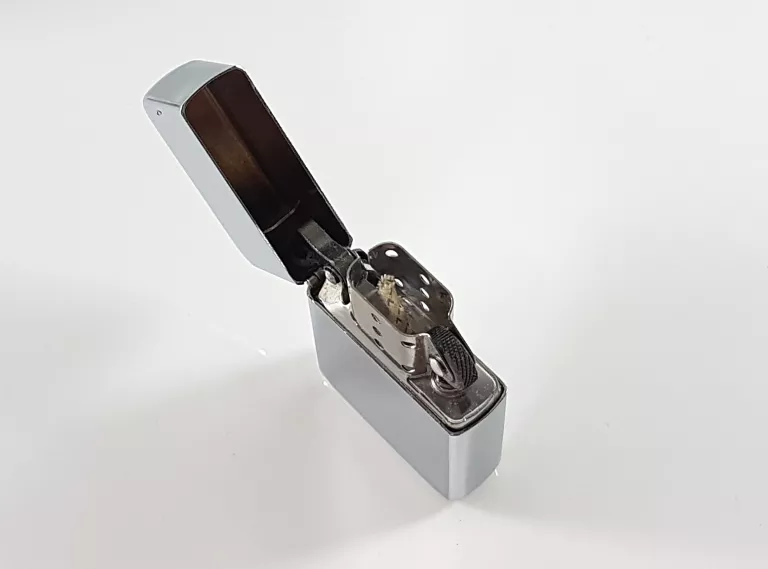 zapalniczka-benzynowa-atomic-marka-248811-949982