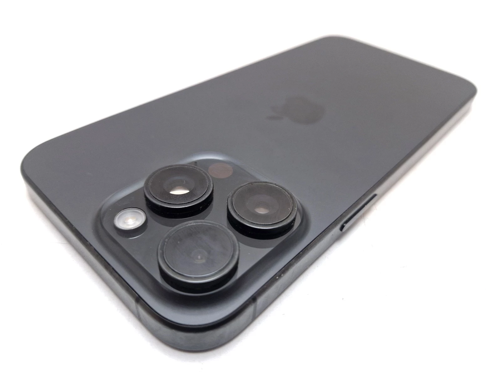 smartfon-apple-iphone-15-pro-max-8-gb-256-gb-5g-szary-83-bat-igla-wbudowana-pamiec-202869-214185