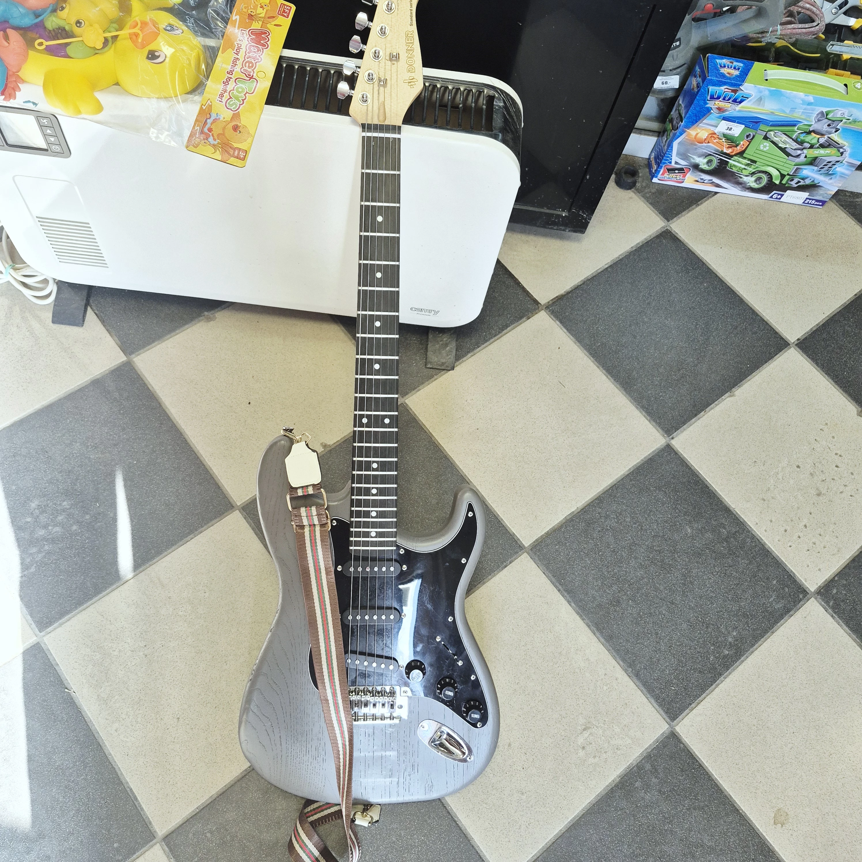 gitara-elektryczna-donner-at-warto-wyszynskiego-24-tczew