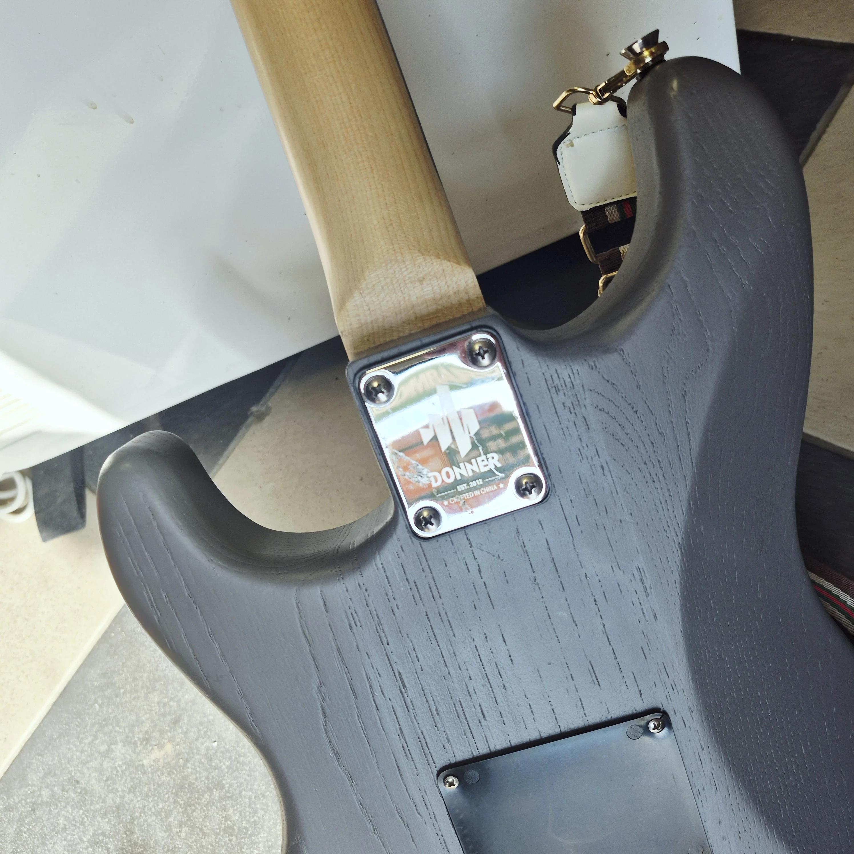 gitara-elektryczna-donner-at-warto-stan-11323-2