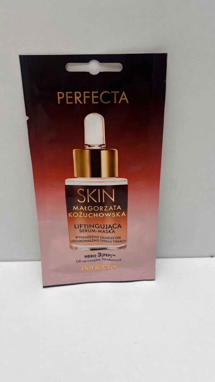 perfecta-skin-malgorzata-kozuchowska-liftingujaca-serum-maska-do-twarzy-wroclawska-80-legnica