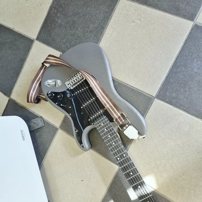 gitara-elektryczna-donner-at-warto-stan-11323-2