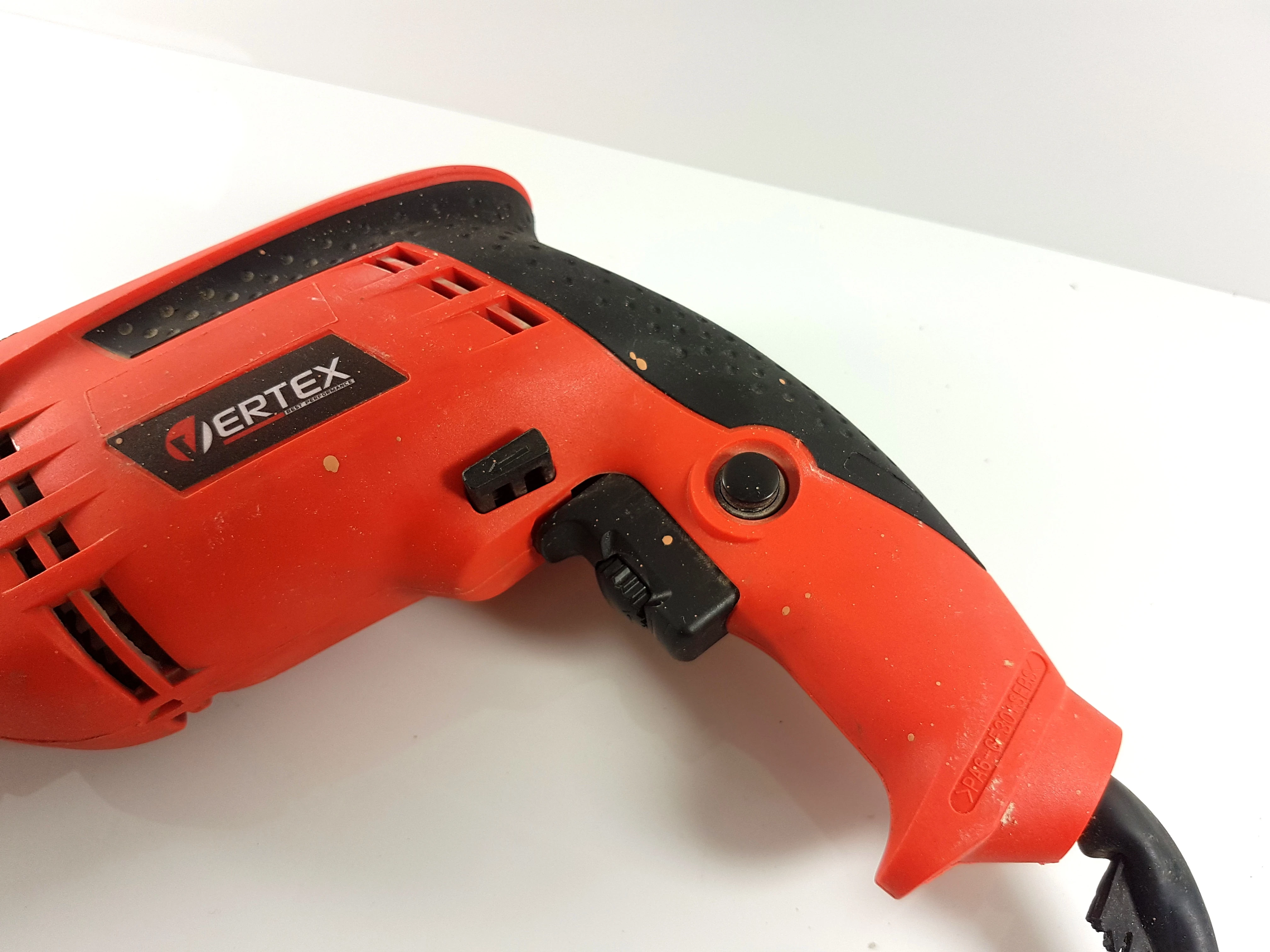 wiertarka-udarowa-vertex-vwu710bsq7017-710w-2600rpm-13mm-typ-uchwytu-129629-2