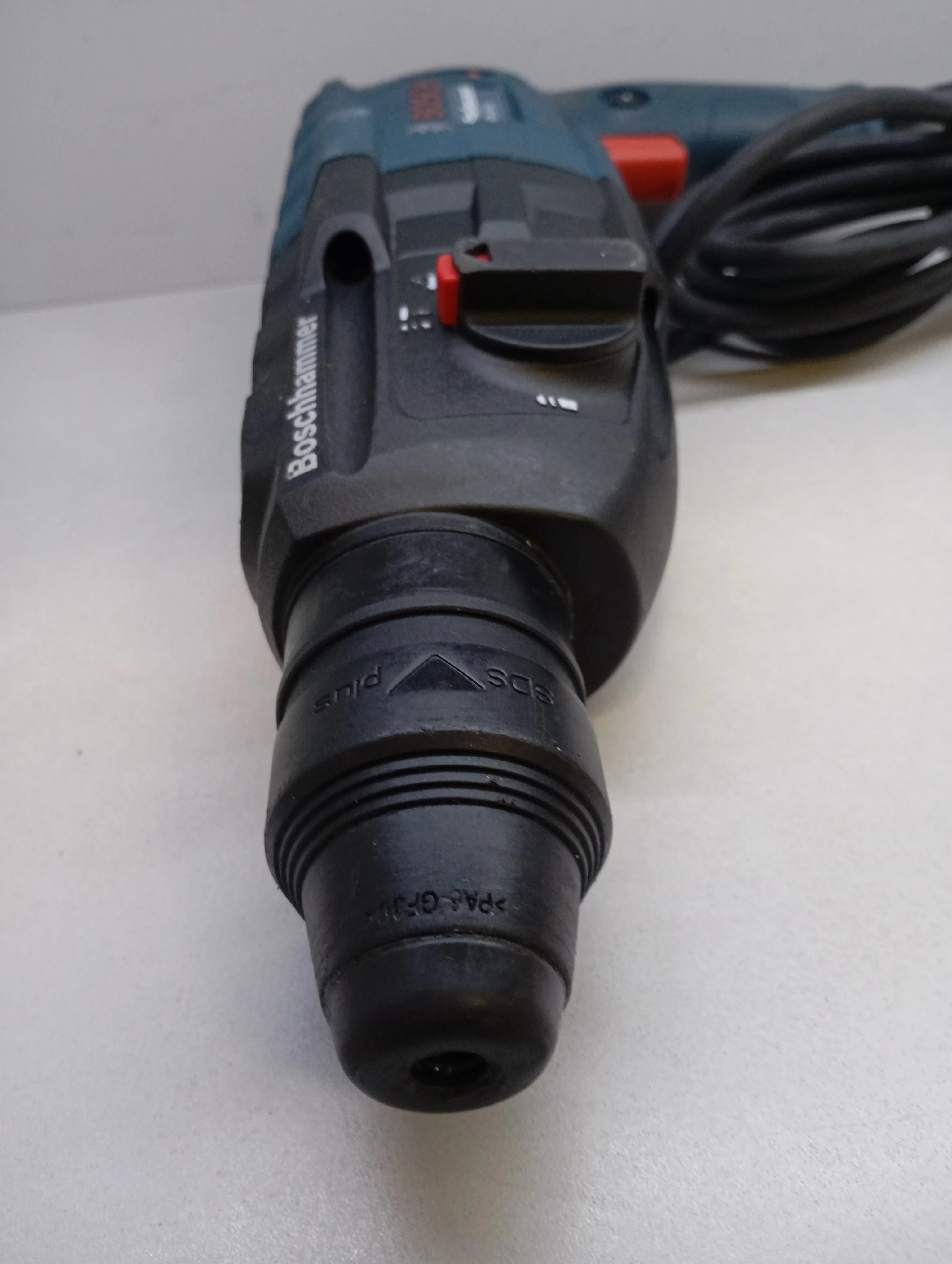 mlotowiertarka-bosch-gbh-240-walizka-stan-11323-2