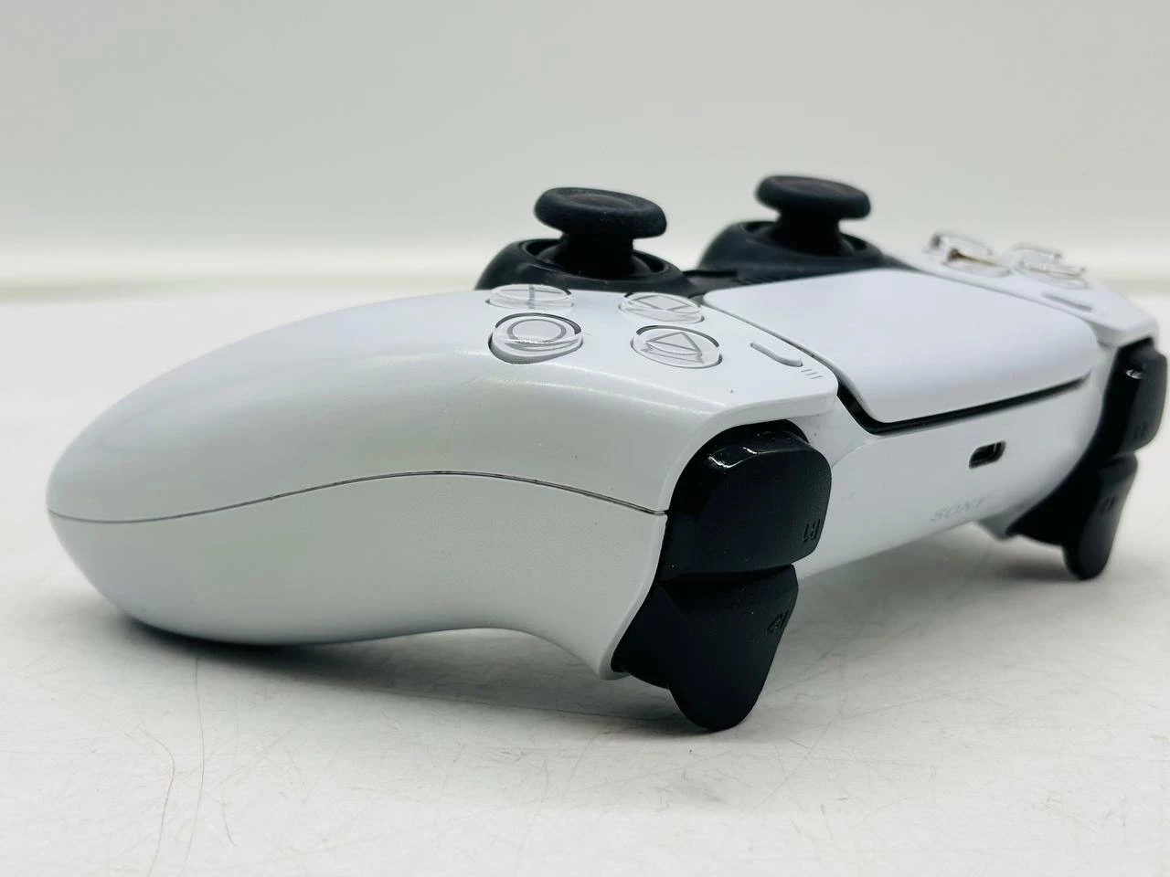 pad-ps5-sony-dualsense-cfi-zct1w-bialy-waga-produktu-z-opakowaniem-jednostkowym-0430