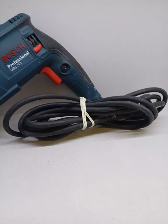 mlotowiertarka-bosch-gbh-240-walizka-energia-udaru-27