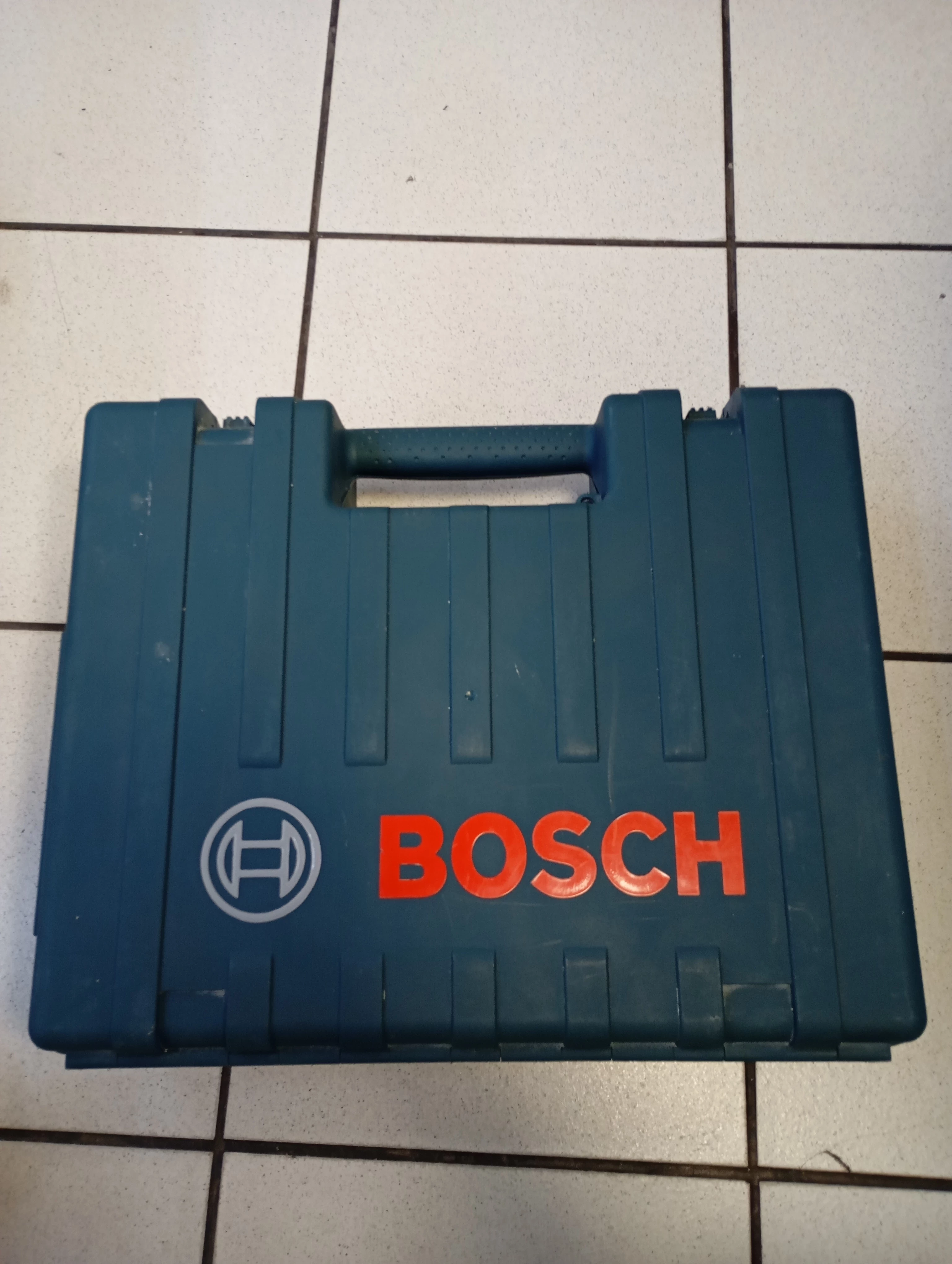 mlotowiertarka-bosch-gbh-240-walizka-funkcyjnosc-205137-222601