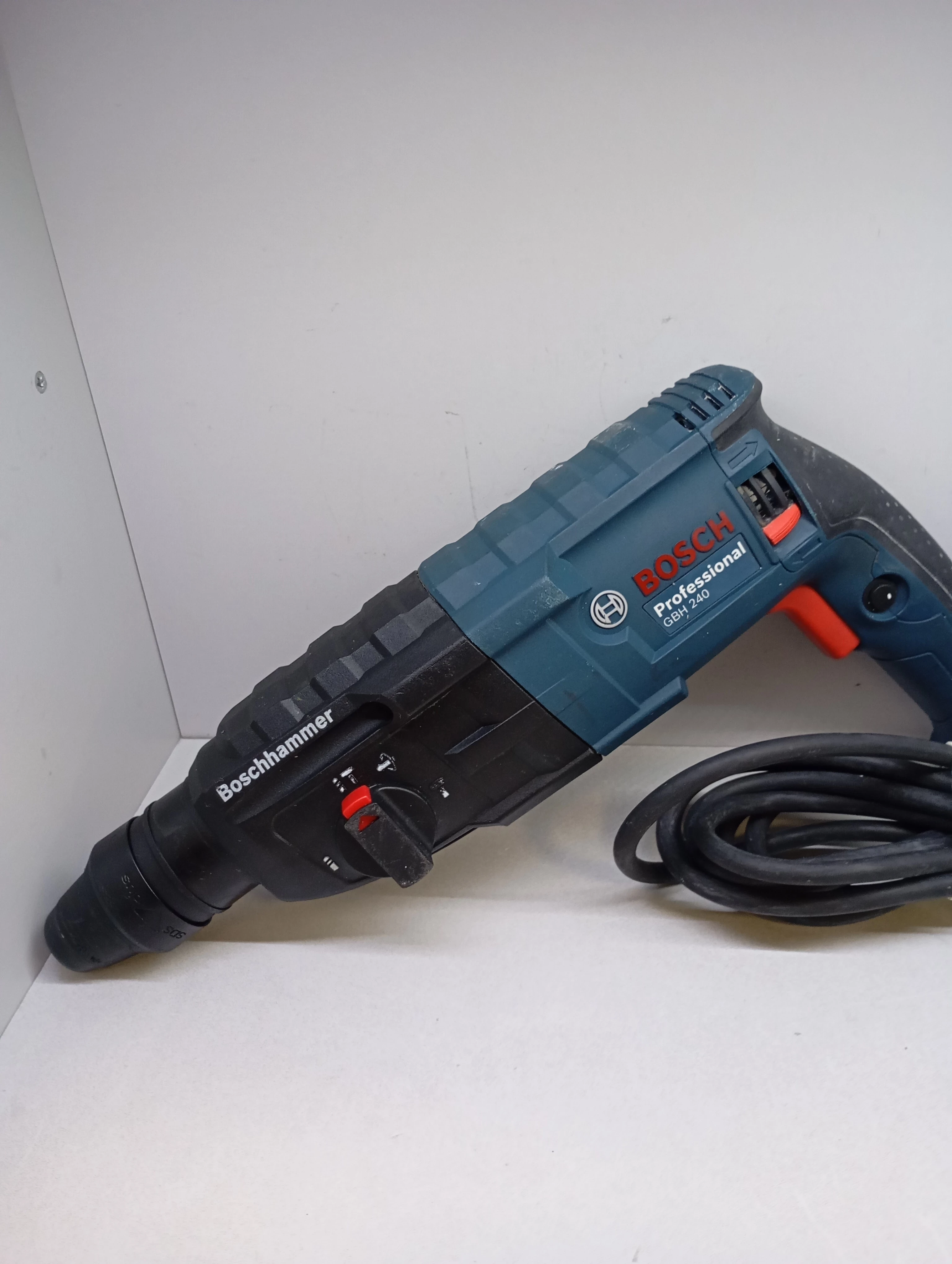 mlotowiertarka-bosch-gbh-240-walizka-zamkowa-13-kalisz-sj