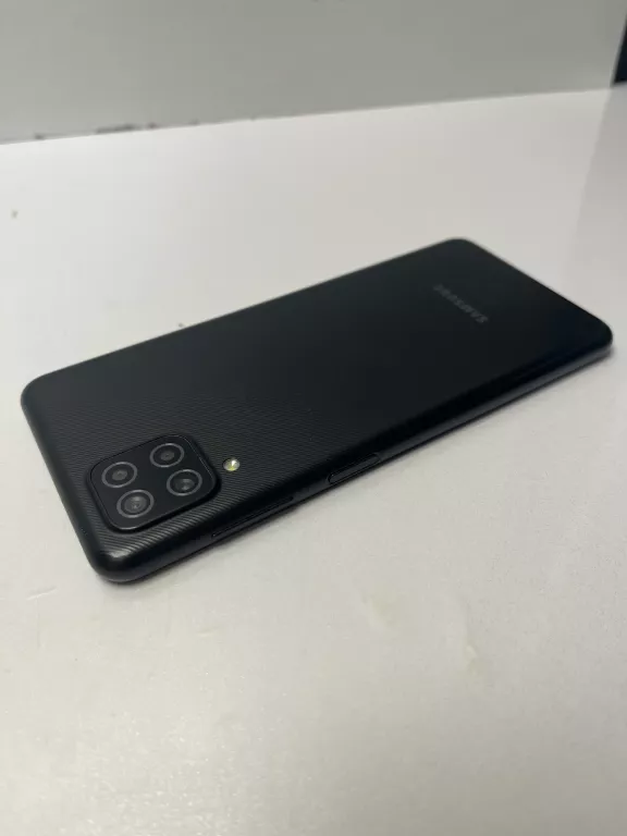telefon-samsung-galaxy-a12-464gb-przekatna-ekranu-650