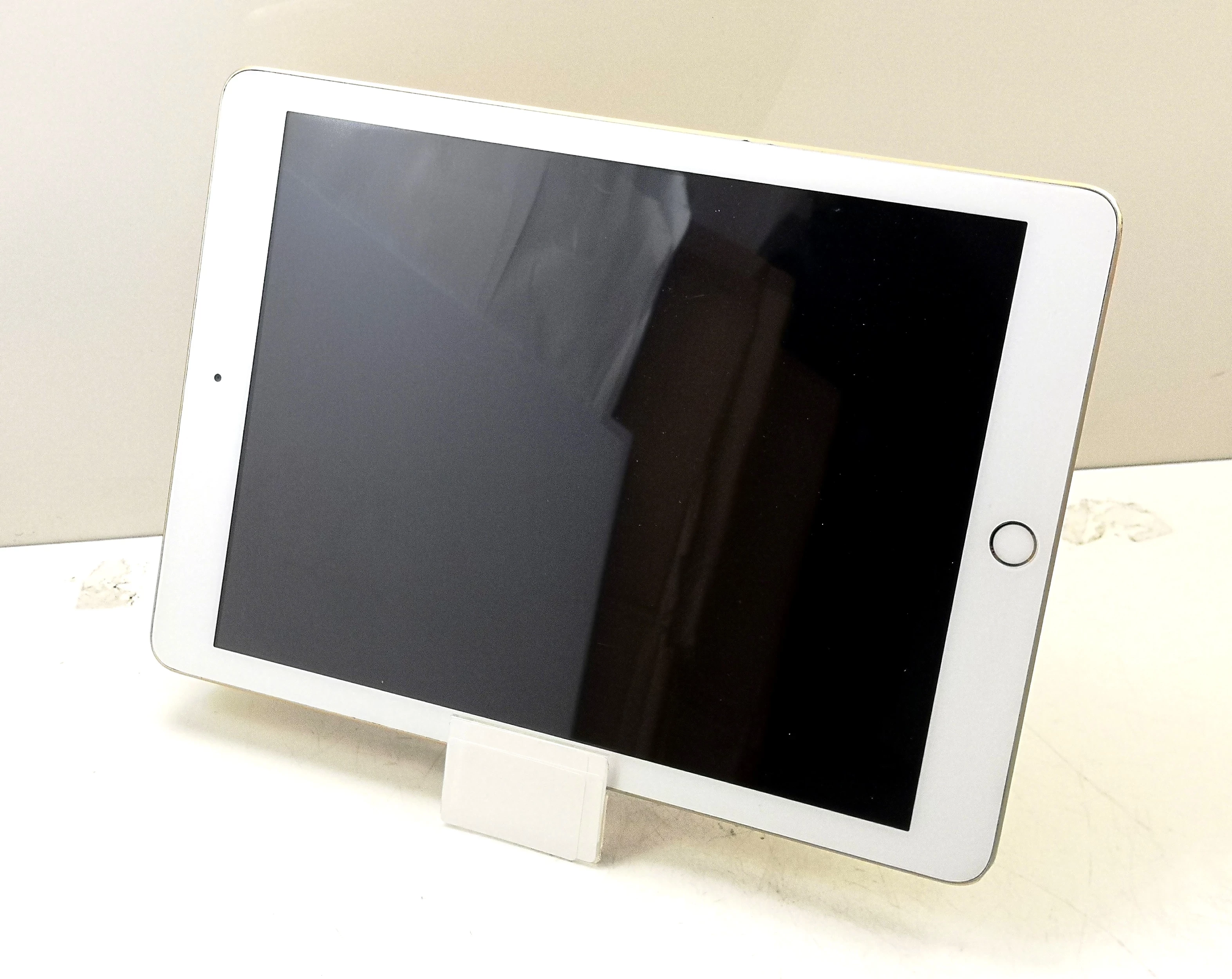 tablet-ipad-5th-gen-32gb-stan-11323-2