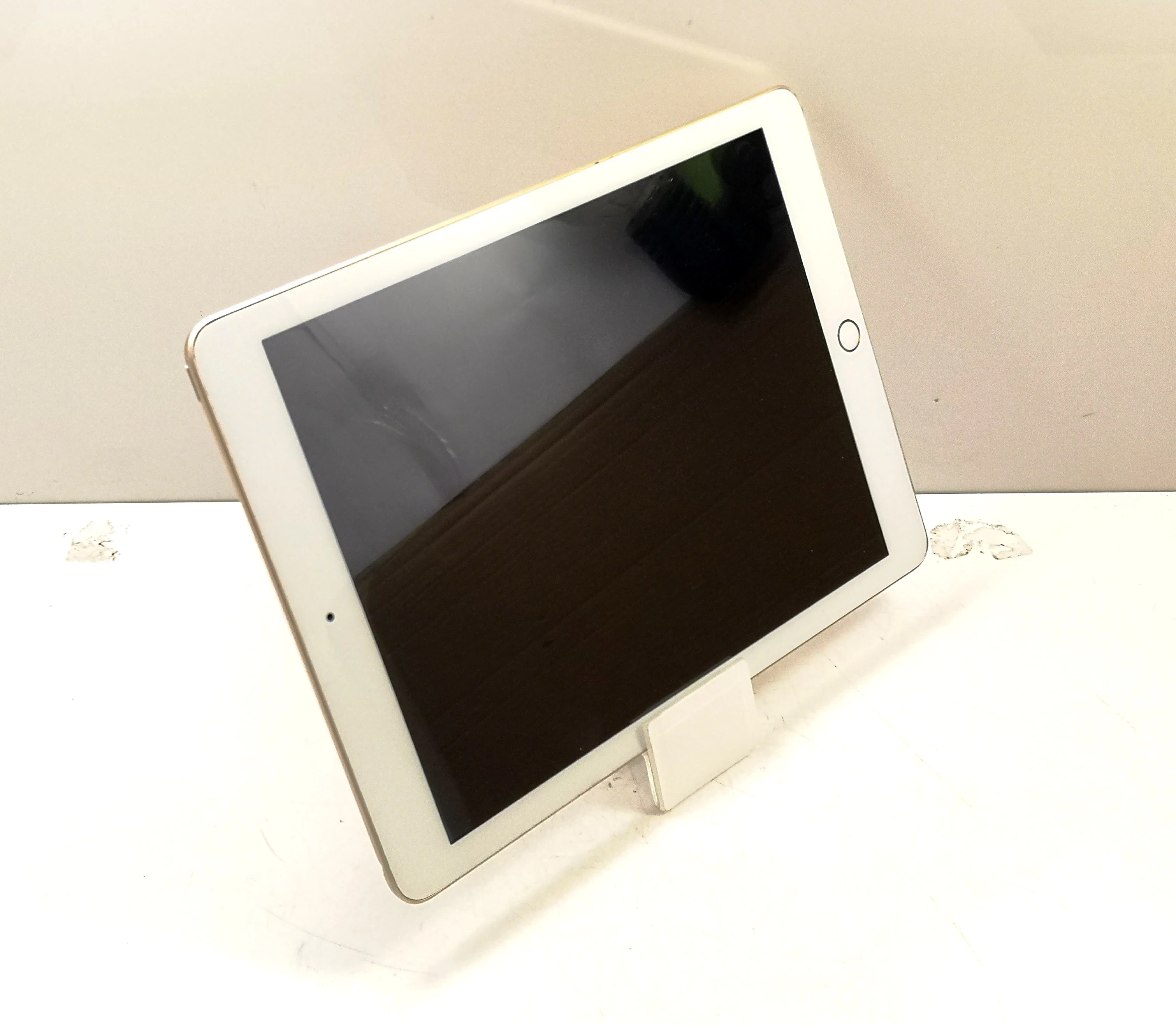 tablet-ipad-5th-gen-32gb-ean-gtin-190198325266