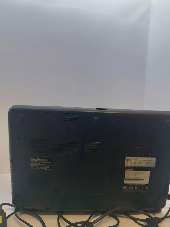 laptop-toschiba-stallite-c660-1m4-i33500gb-przekatna-ekranu-1560