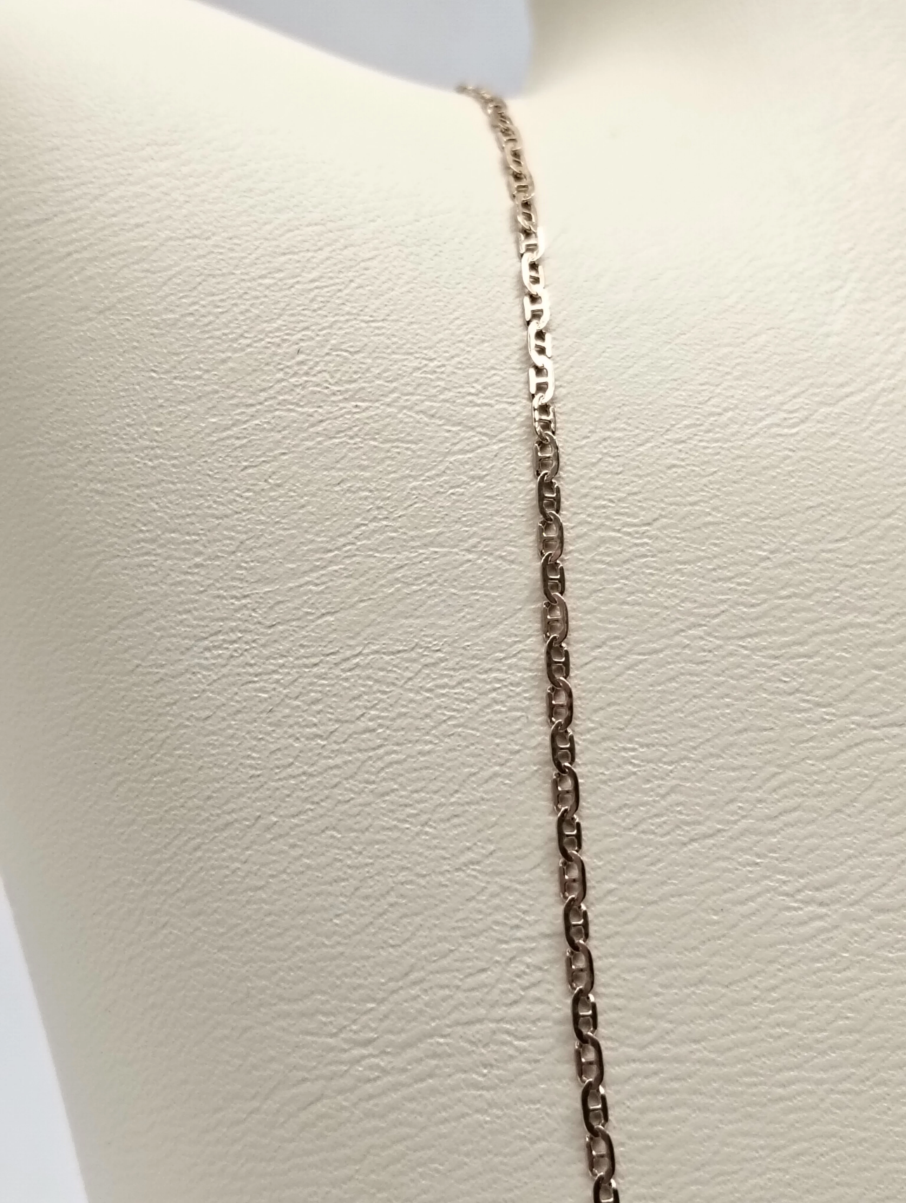 delikatny-zloty-lancuszek-179-585-d51-splot-gucci-splot-2208-9