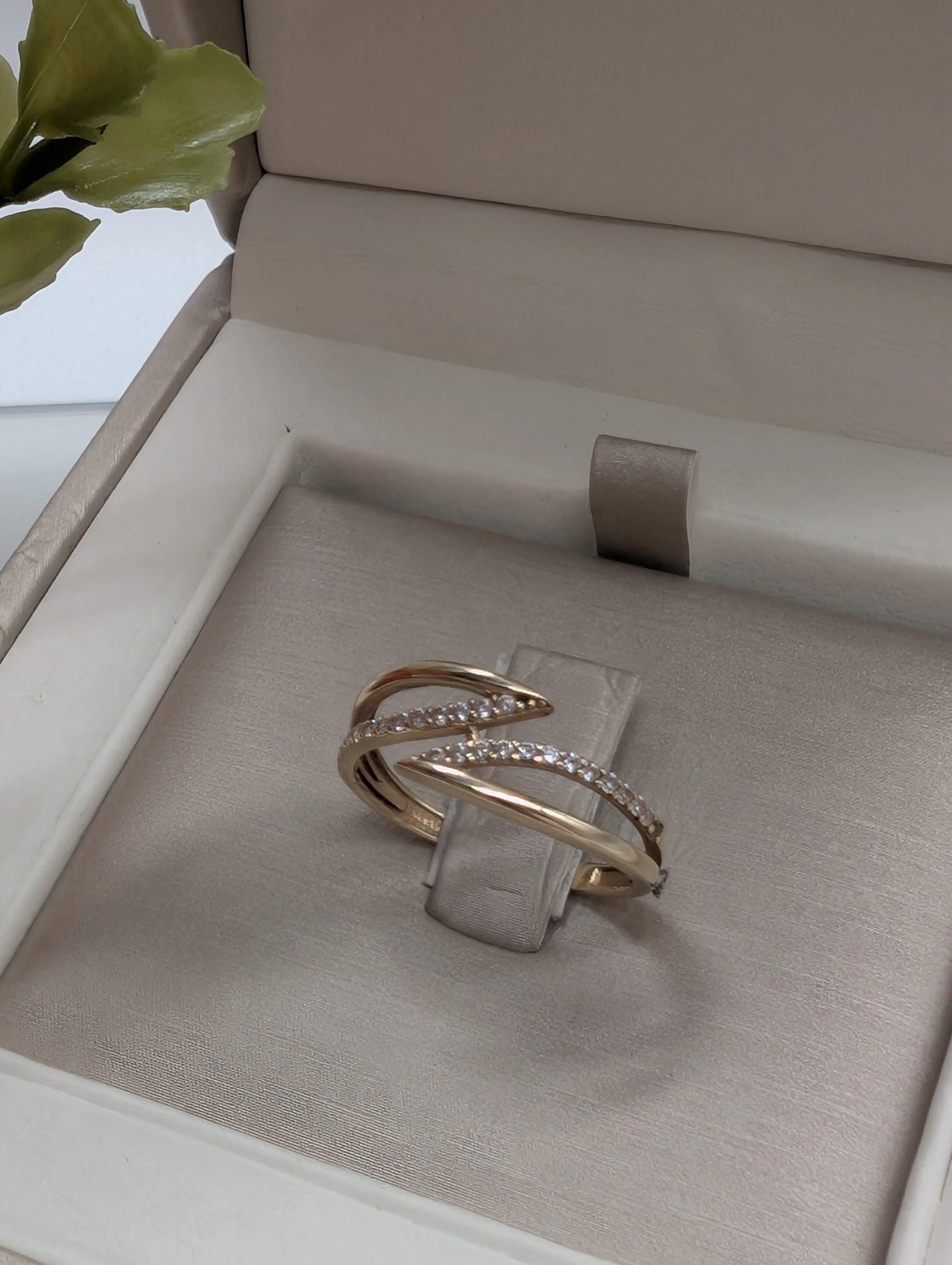 zloty-pierscionek-585-14k-189g-r-17-ean-gtin-00000000000000