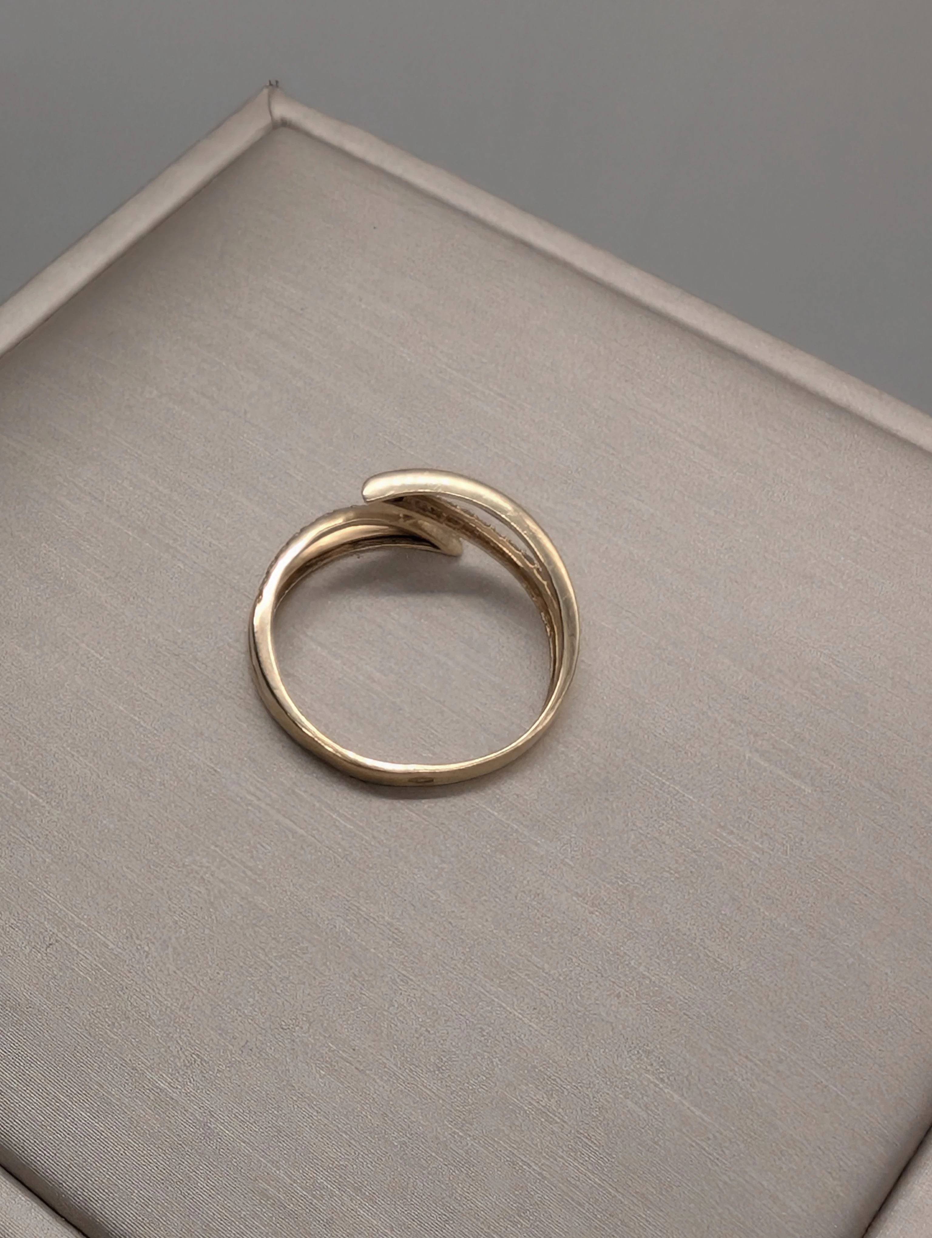 zloty-pierscionek-585-14k-189g-r-17-rodzaj-2205-2