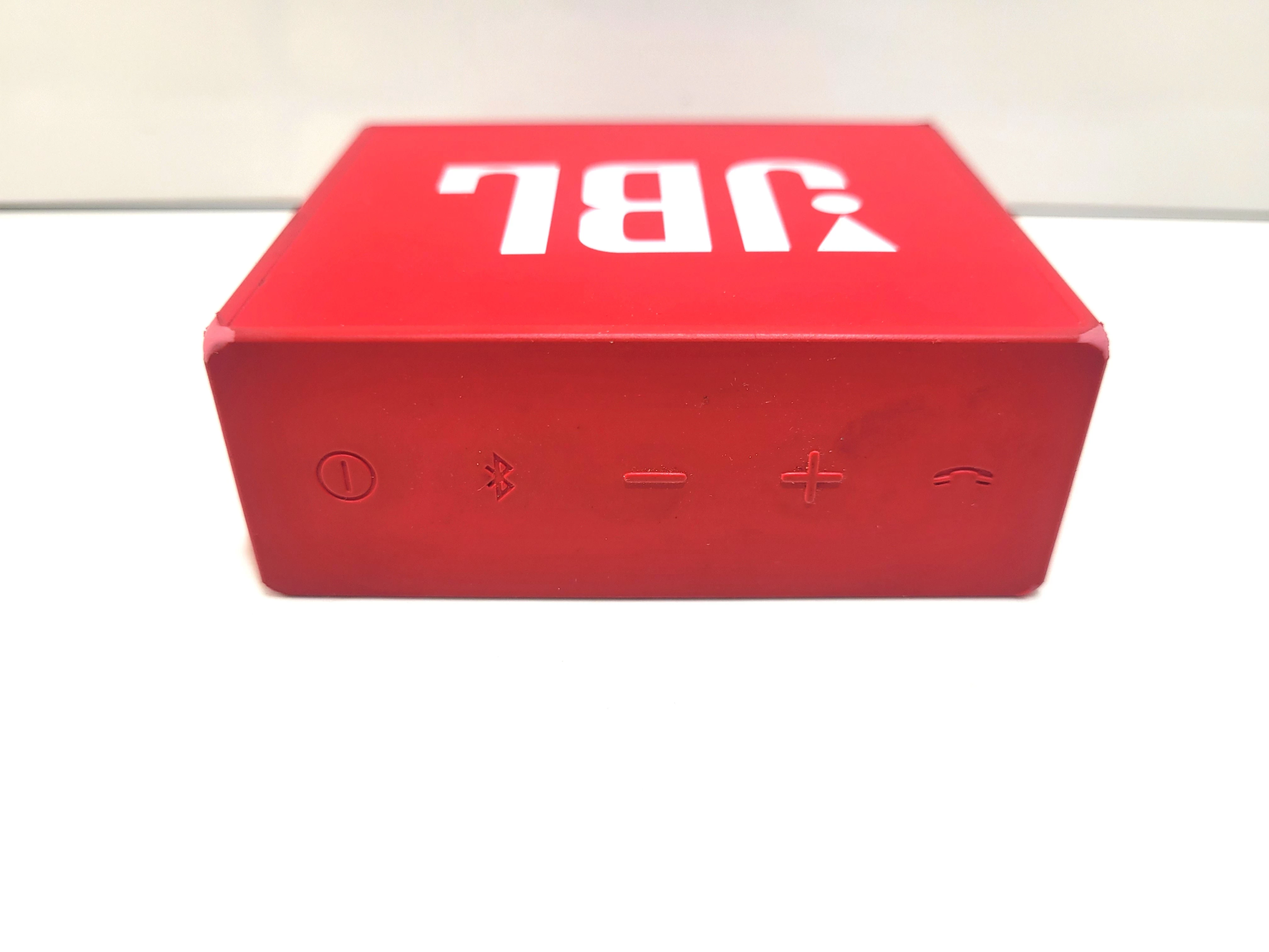 glosnik-jbl-go-stan-11323-2