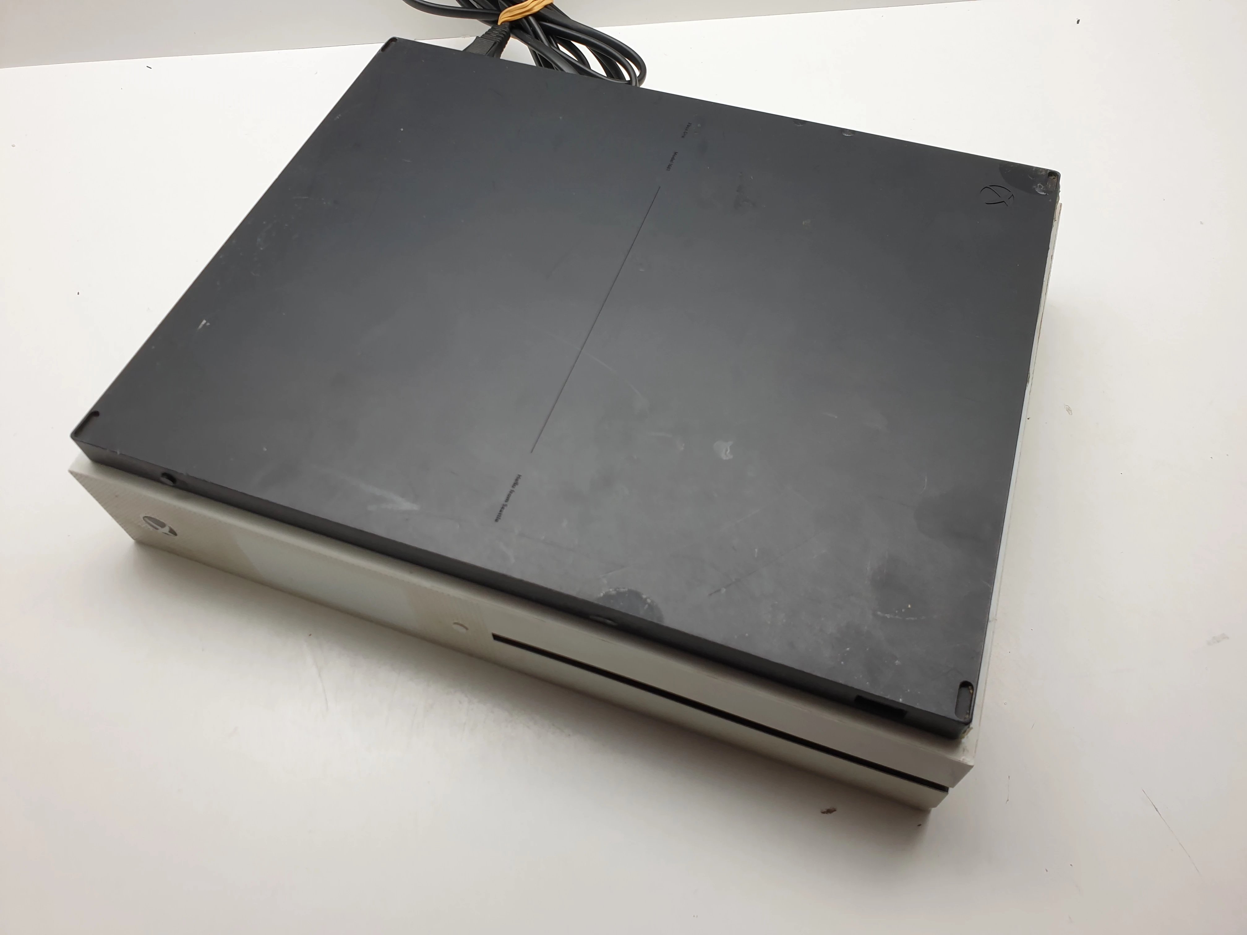 konsola-microsoft-xbox-one-s-model-1681-500-gb-kod-producenta-zq9-00046