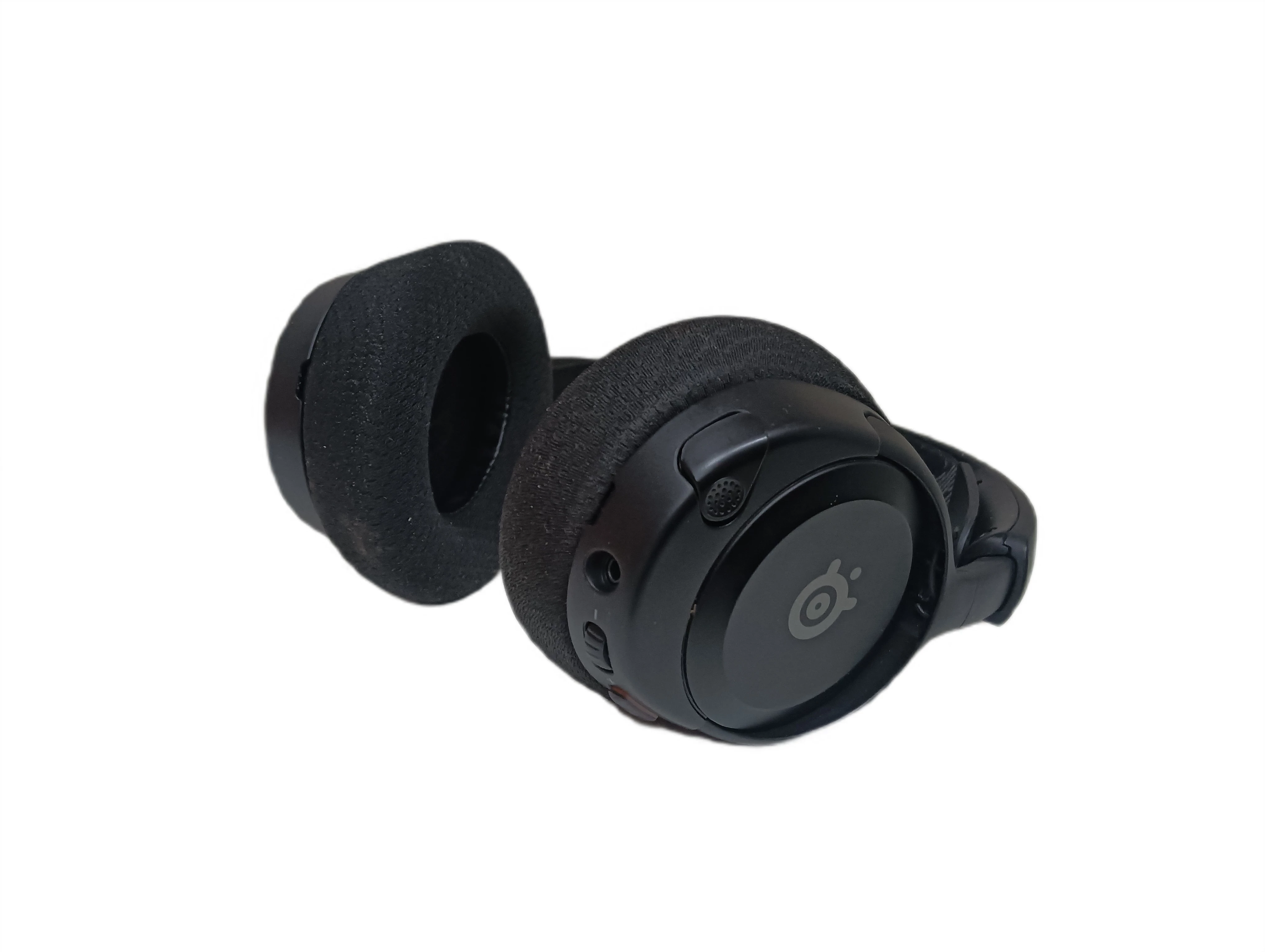 sluchawki-steelseries-arctis-nova-1-stan-11323-2