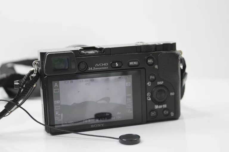 aparat-sony-alpha-6000-sony-16-50mm-w-zestawie-814-2