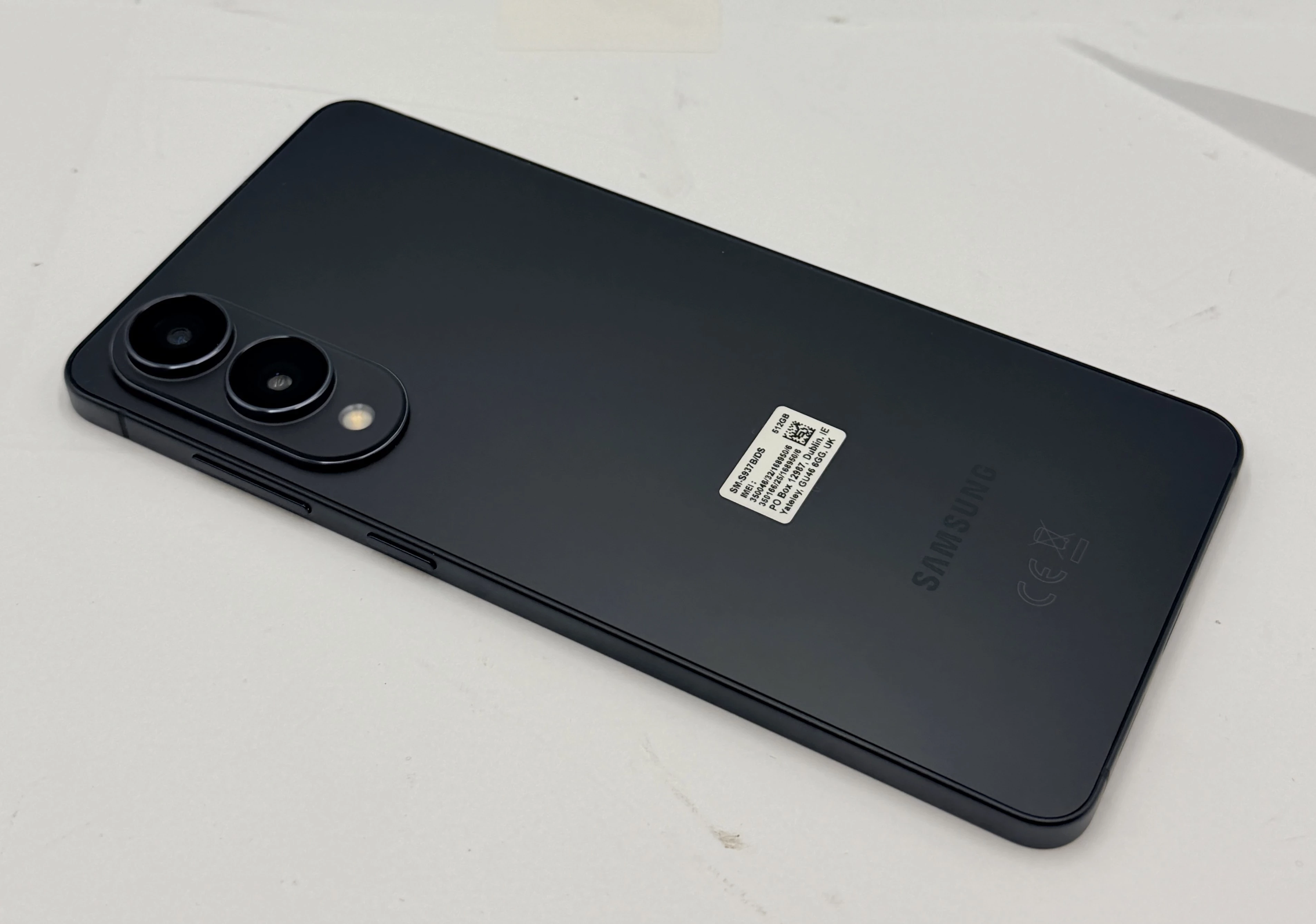 telefon-samsung-galaxy-s25-edge-12512gb-plus-kod-producenta-sm-s937bzkgeue