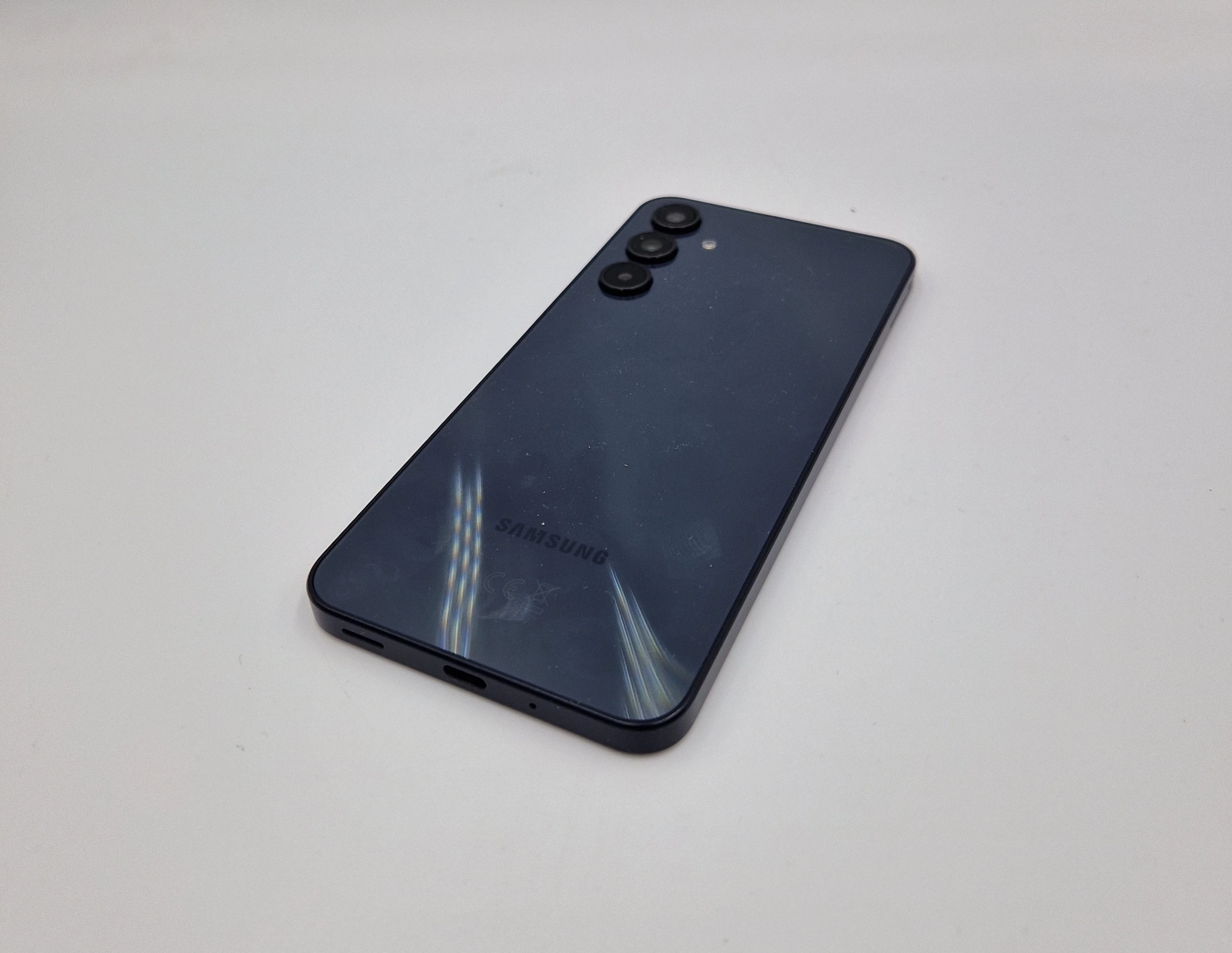 telefon-samsung-galaxy-a16-4128-gb-przekatna-ekranu-670