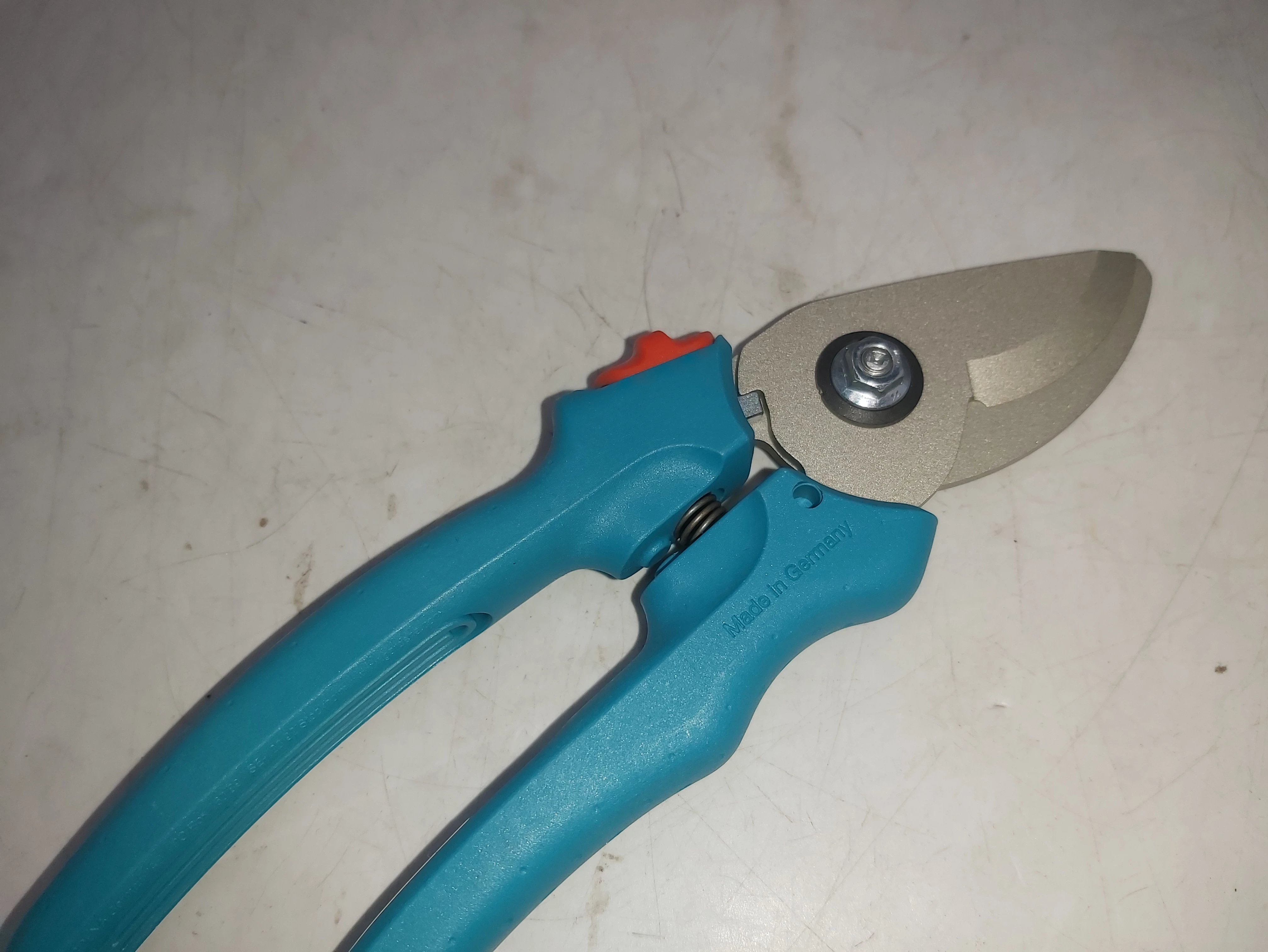 sekator-gardena-easycut-20230-kod-producenta-12230-20