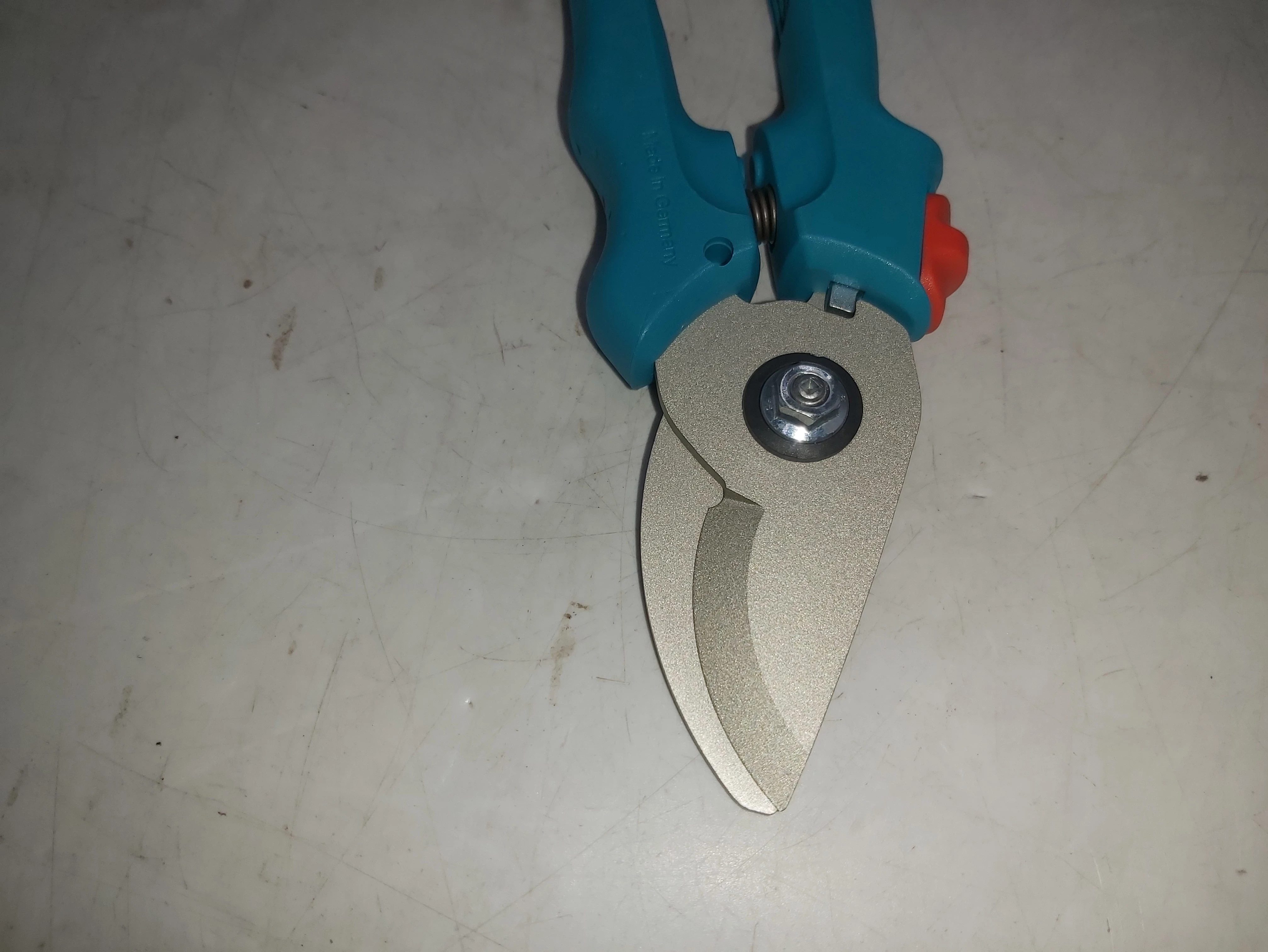 sekator-gardena-easycut-20230-stan-11323-2