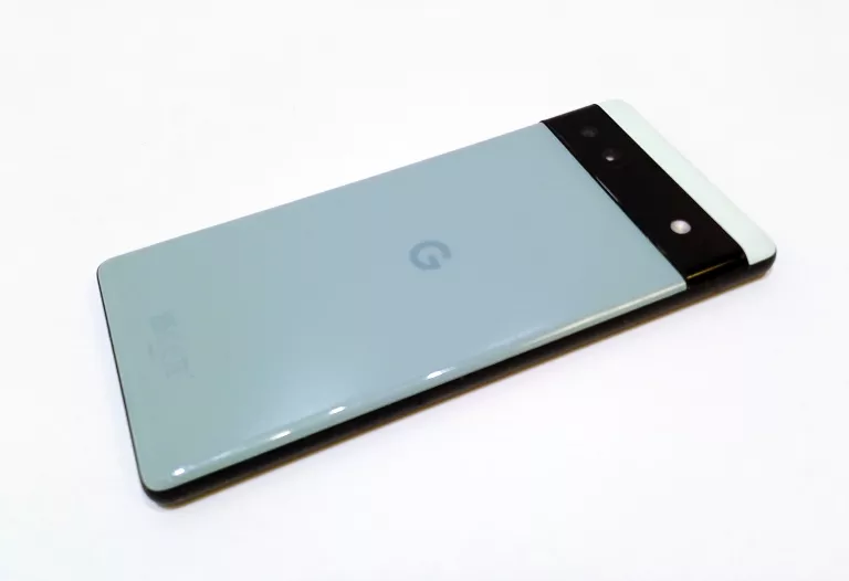 telefon-google-pixel-6a-8128gb-1sim-zielony-przekatna-ekranu-610
