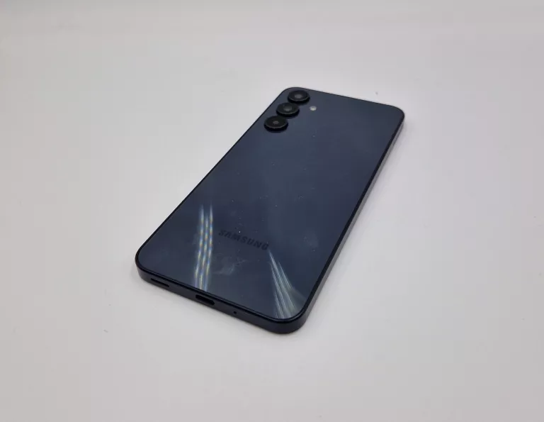 telefon-samsung-galaxy-a16-4128-gb-przekatna-ekranu-670