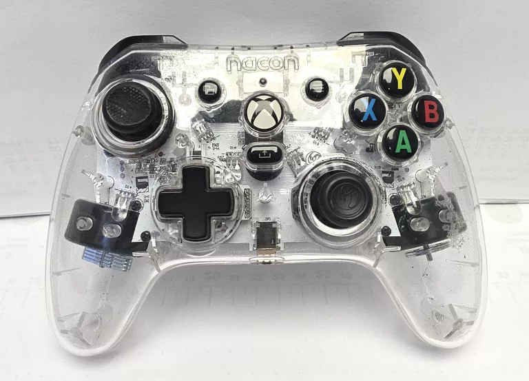 konsola-xbox-one-model1540-pad-zestaw-15-gier-opis-dysk-wbudowana-pamiec-5179-51