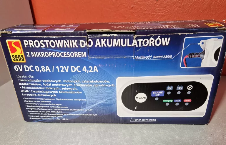 prostownik-do-akumulatorow-sena-z-mikroprocesorem-6v-dc-ladowarka-model-004340