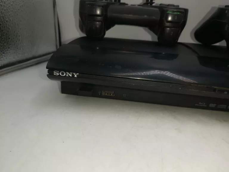 konsola-sony-ps3-super-slim-500gb-2-pady-gry-w-zestawie-205998-225570