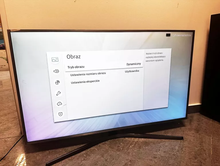 telewizor-smart-samsung-ue49mu6452u-z-pilotem-stan-11323-2