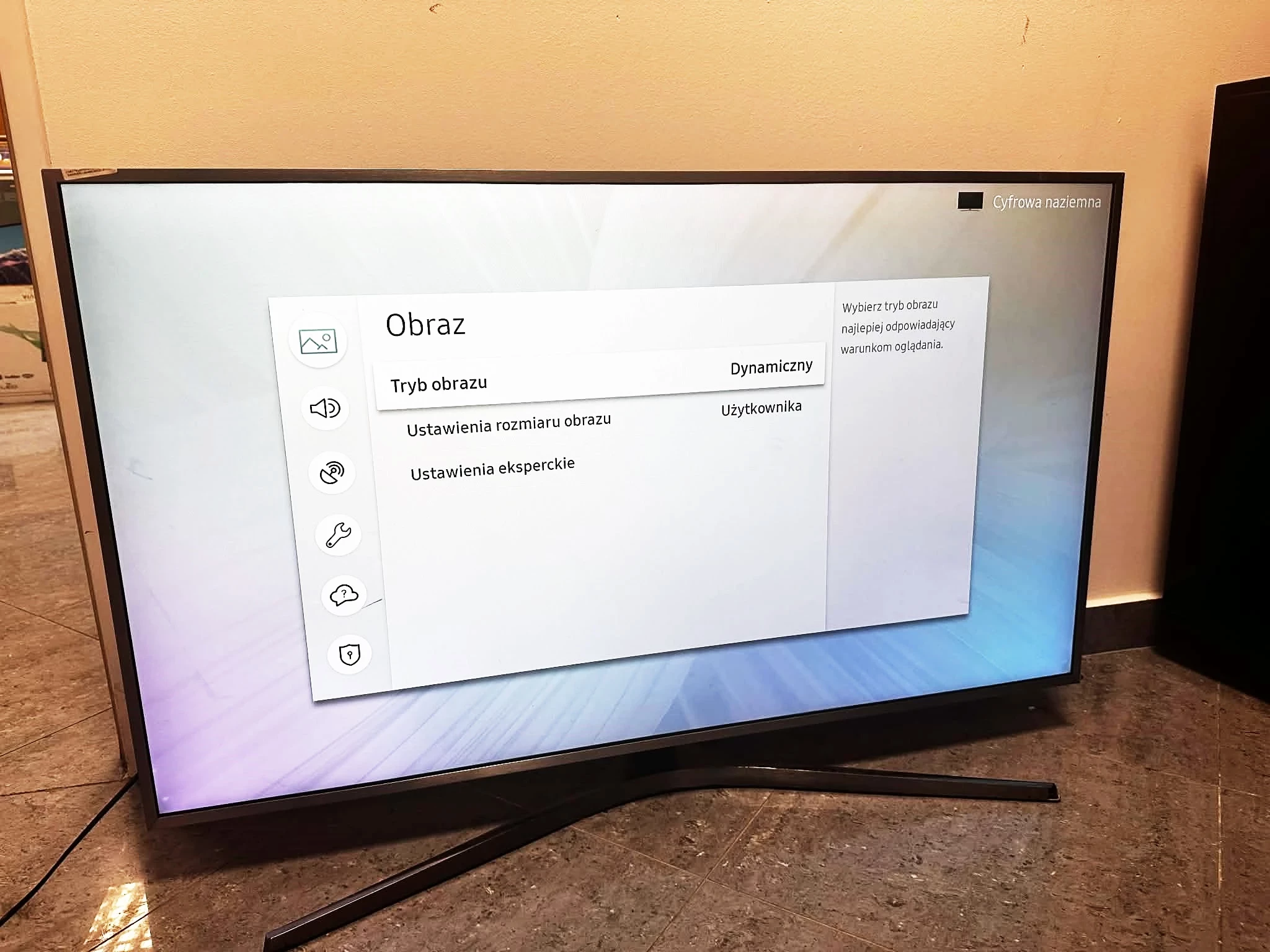 telewizor-smart-samsung-ue49mu6452u-z-pilotem-stan-11323-2