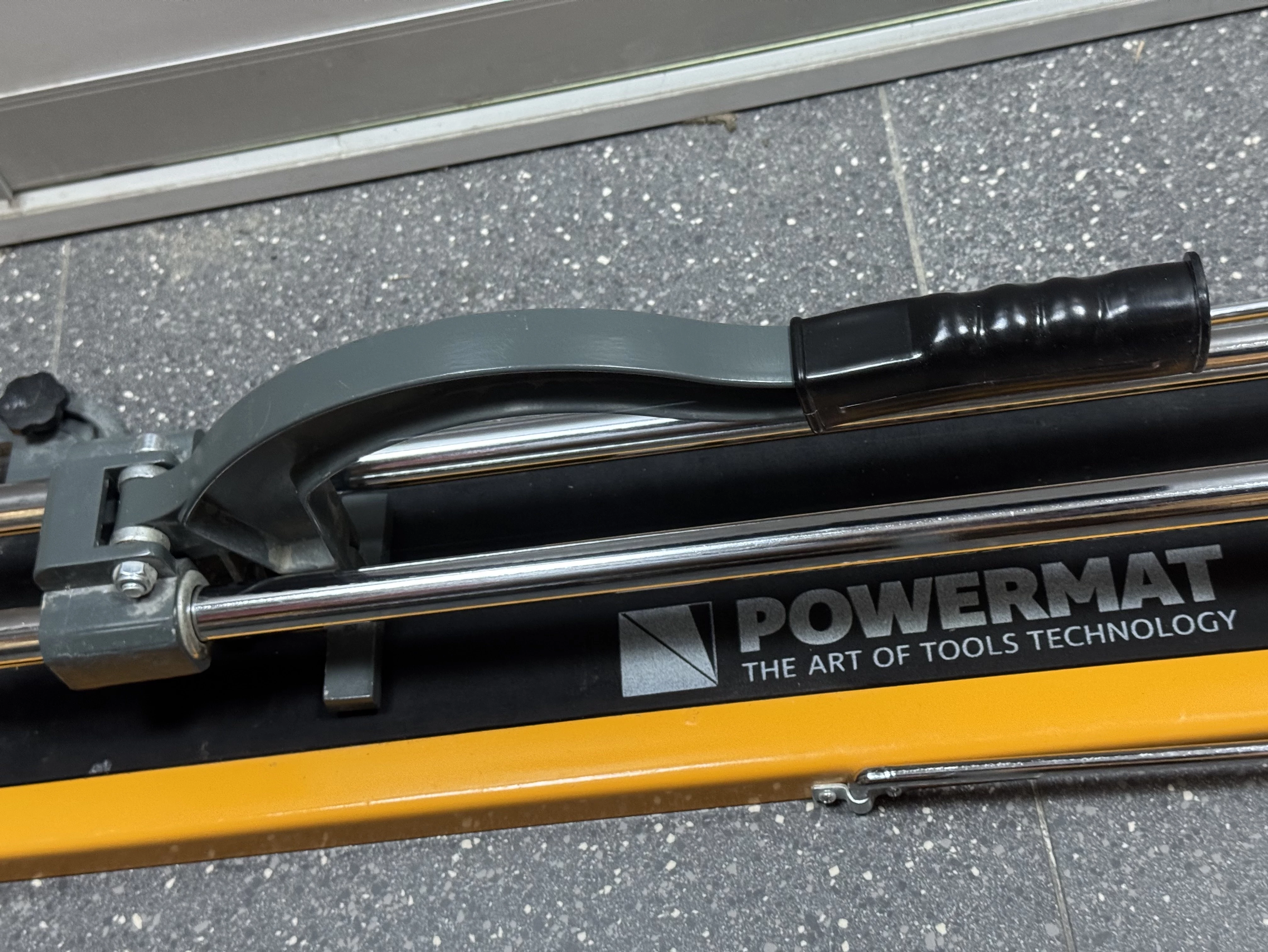 przecinarka-do-glazury-maszynka-do-ciecia-plytek-powermat-800-mm-maksymalna-dlugosc-ciecia-800