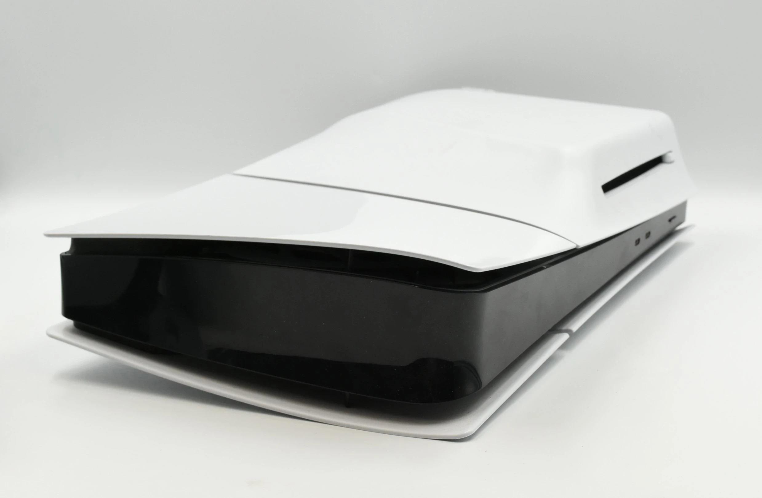 sony-playstation-5-slim-d-chassis-ps5-1tb-z-napedem-producent-248914-1705040