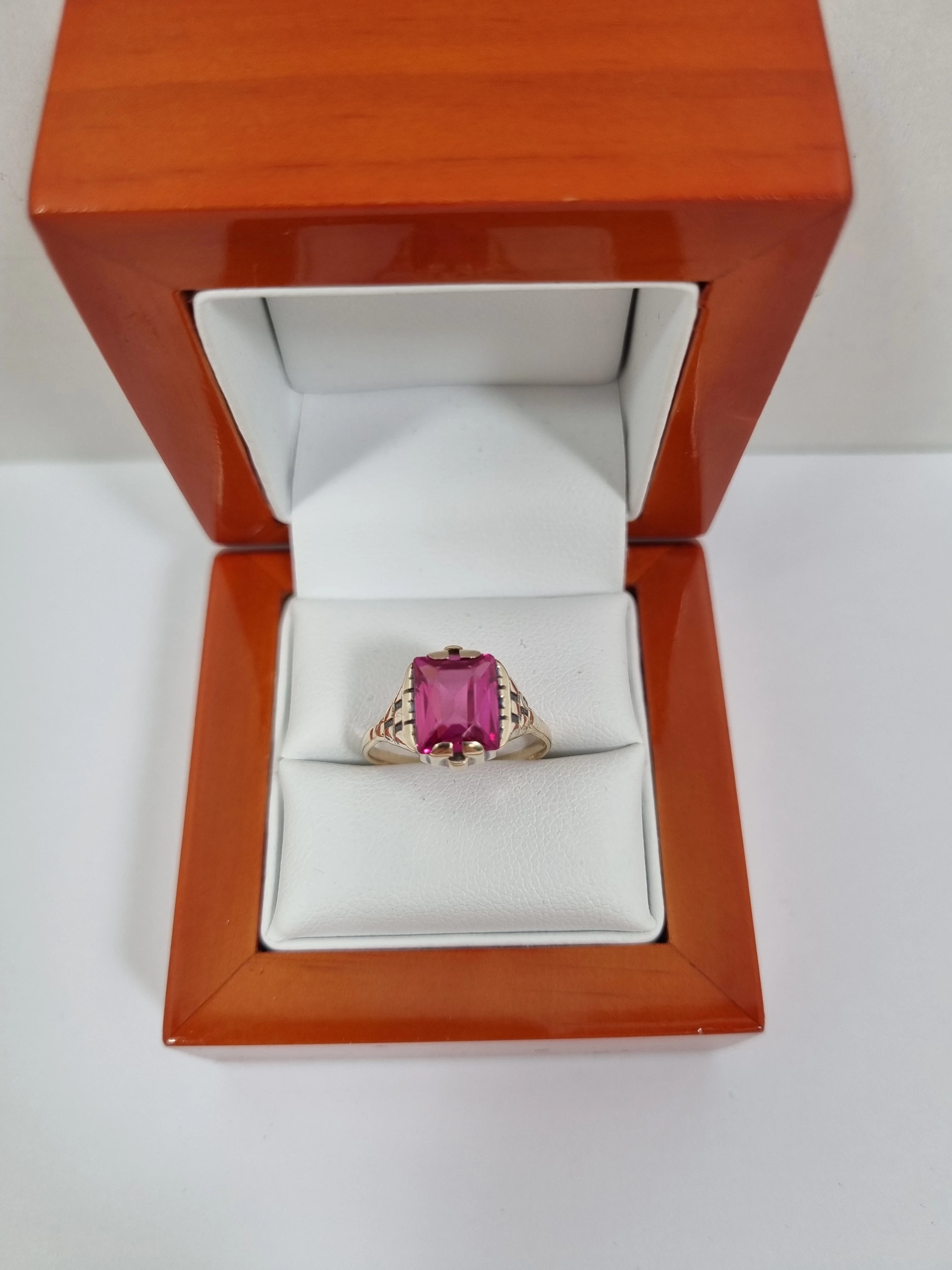 zloty-pierscionek-z-kamieniem-585-324g-r16-stan-11323-2