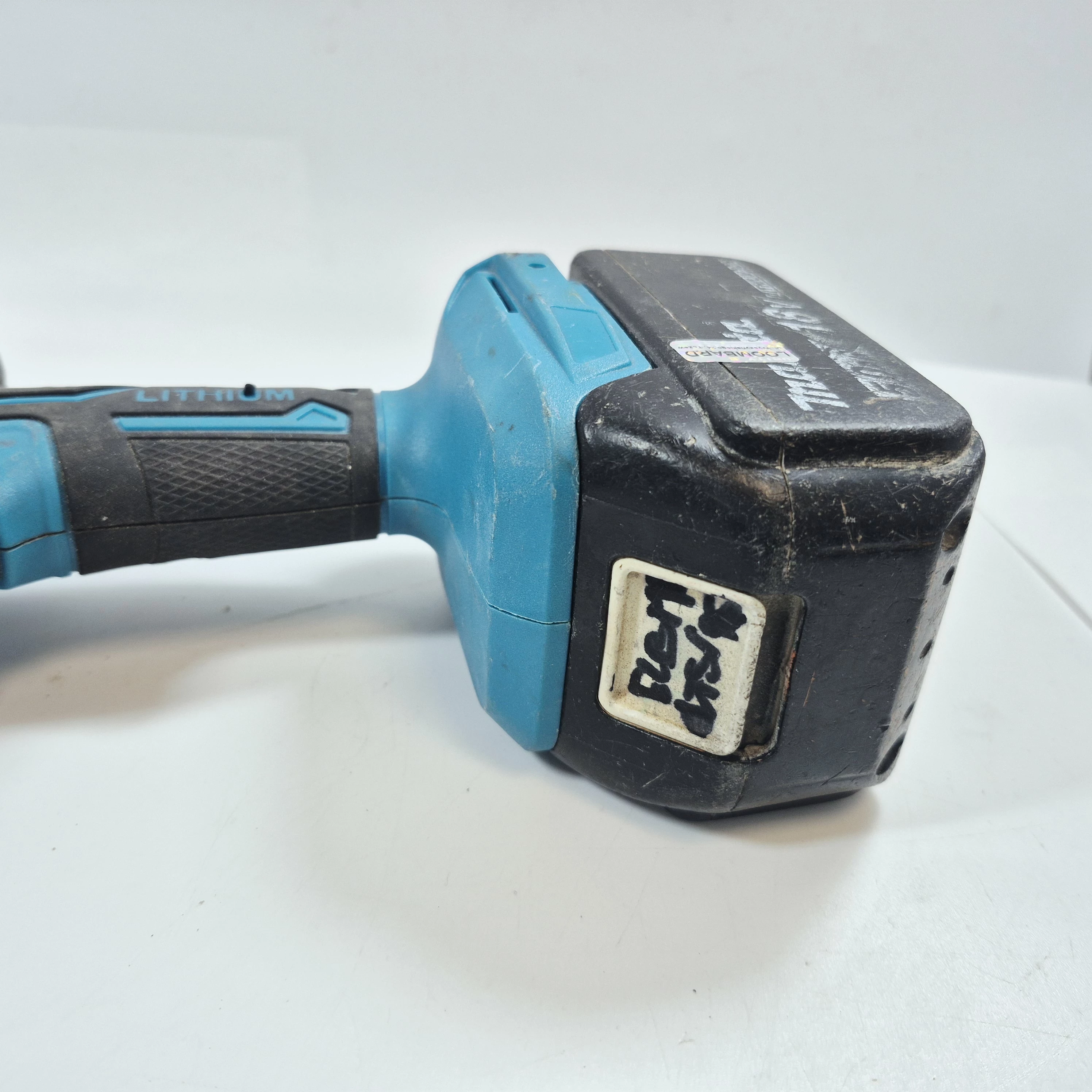 mini-pila-szablasta-aku-5ah-kod-producenta-akumulatorowa-pila-szablasta