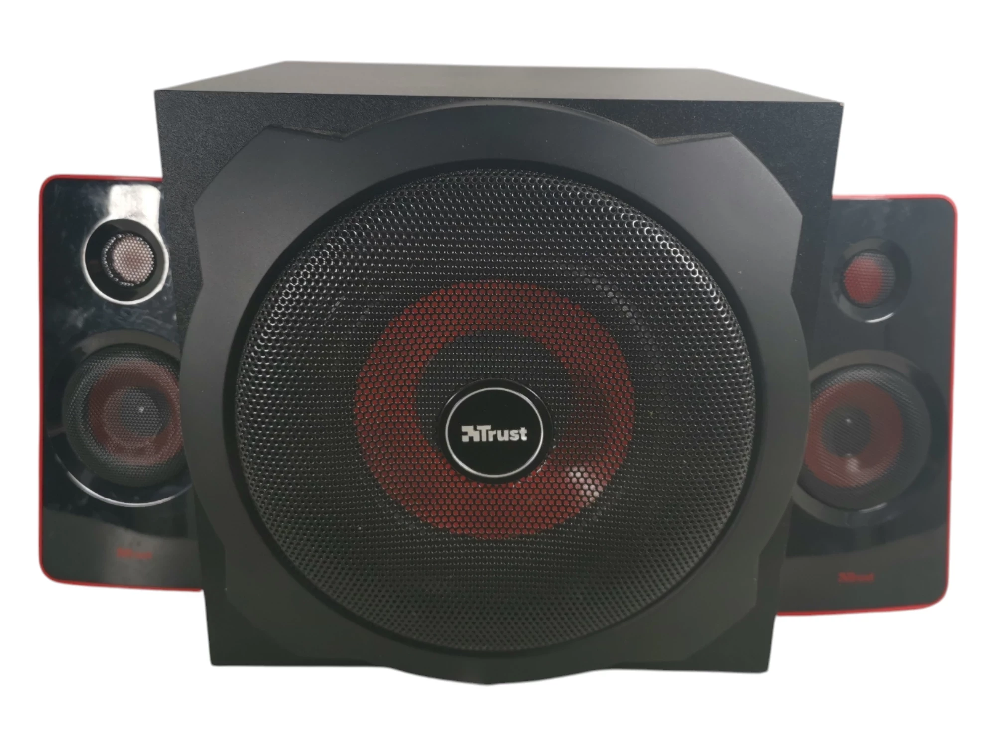 glosniki-trust-gsp-421-swietojanska-82-gdynia-harbor