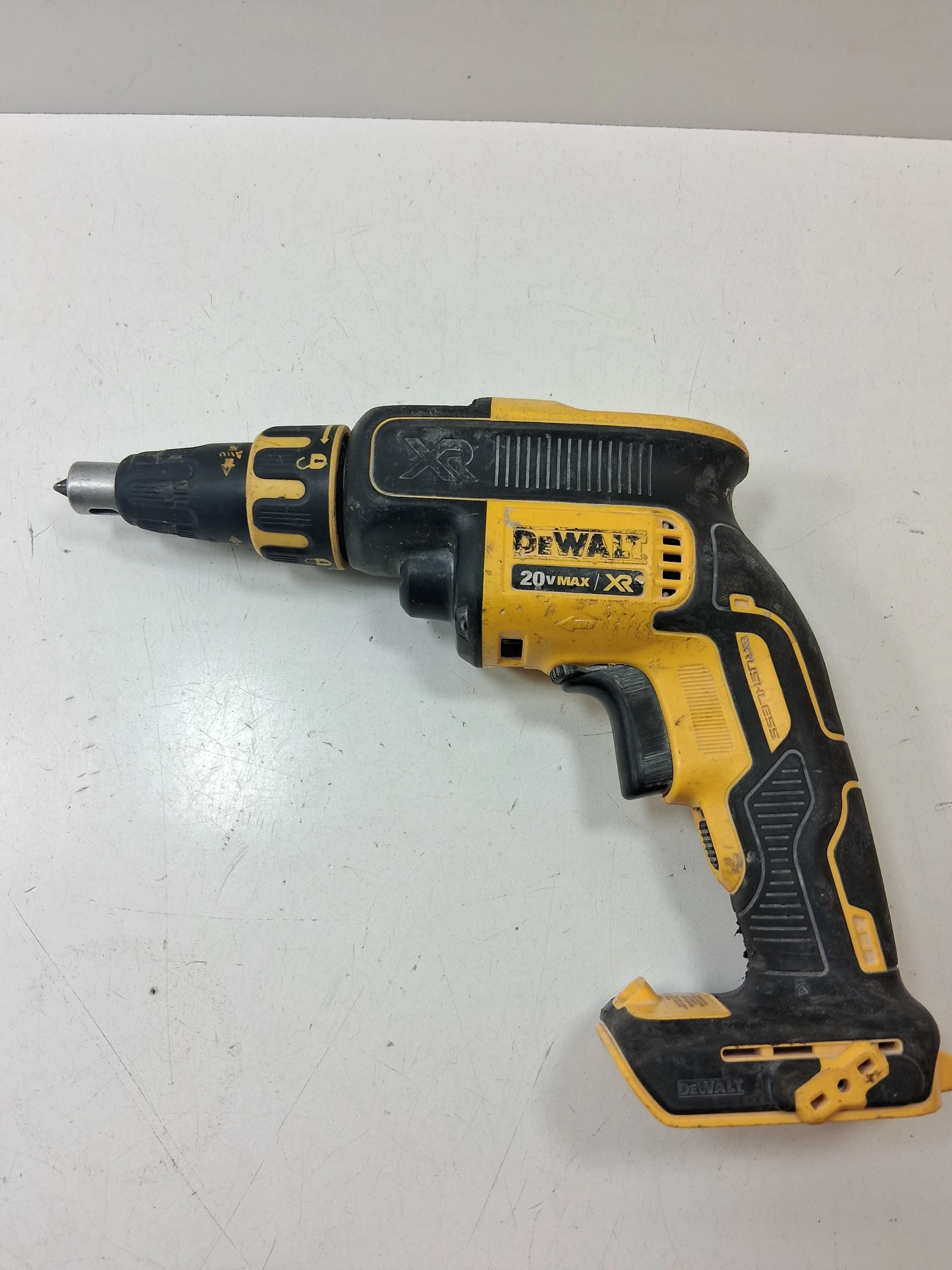 wkretarka-dewalt-dcf620-targowa-41-warszawa