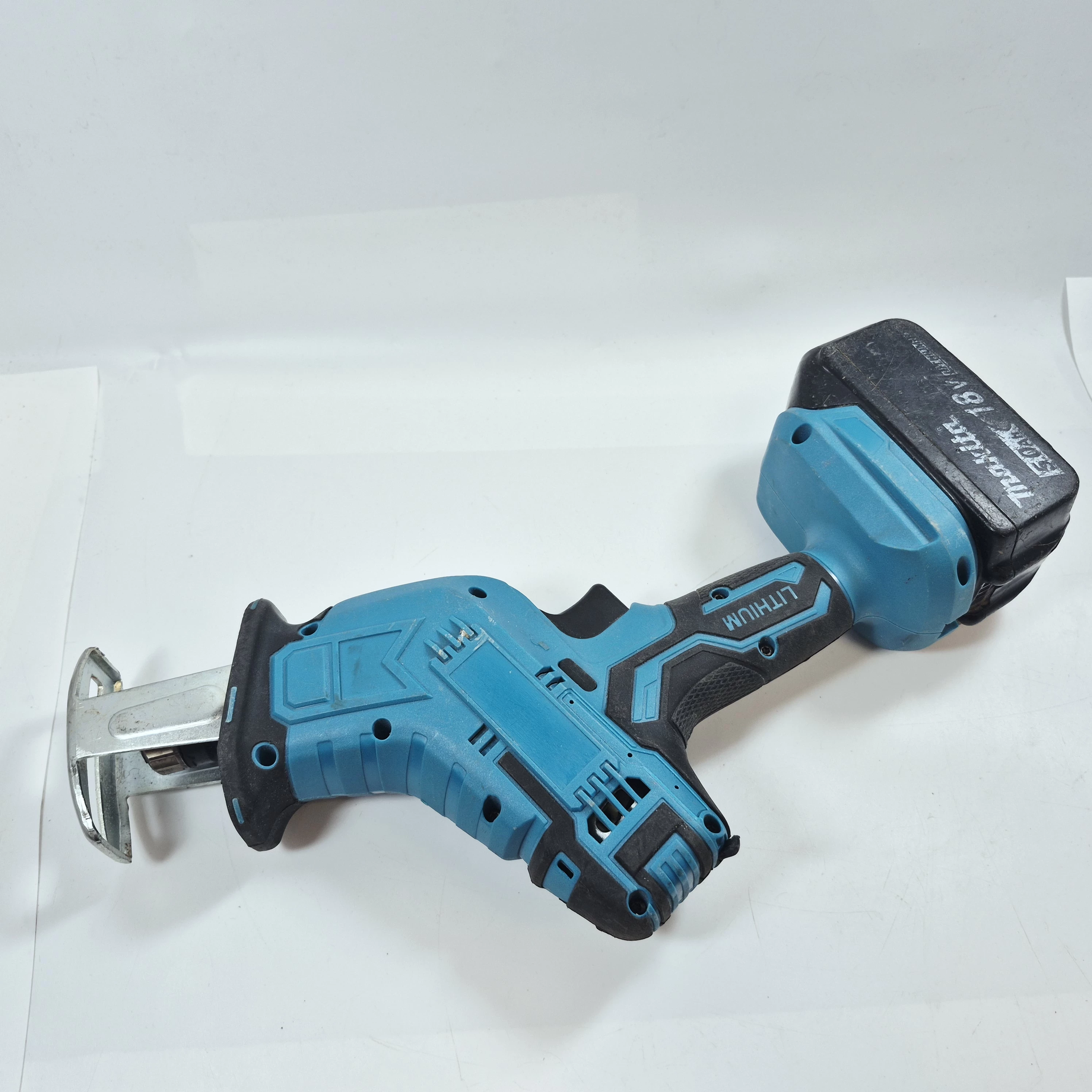 mini-pila-szablasta-aku-5ah-marka-248811-958954