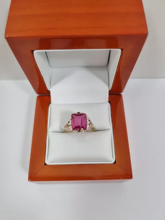 zloty-pierscionek-z-kamieniem-585-324g-r16-stan-11323-2