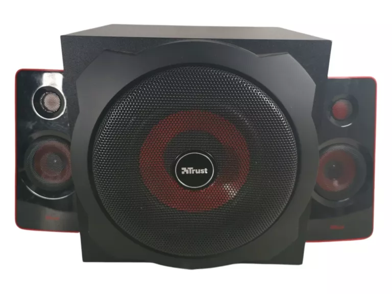 glosniki-trust-gsp-421-swietojanska-82-gdynia-harbor