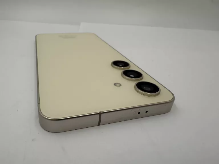 telefon-samsung-galaxy-s24-8gb256gb-bat-100-kod-producenta-sm-s921bzygeue