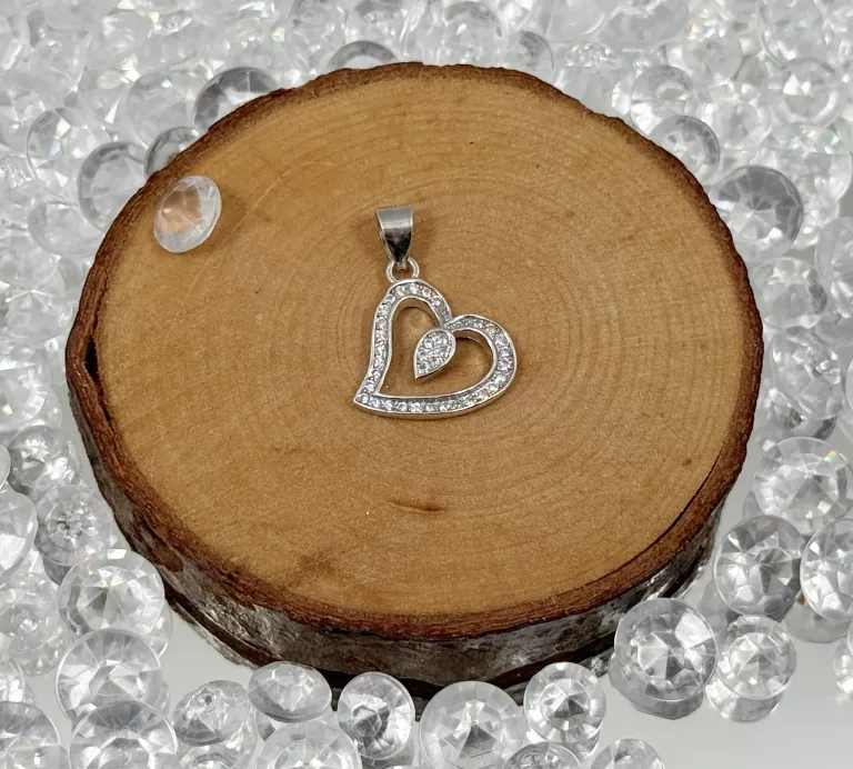 srebrna-zaiweszka-z-cyrkoniami-serce-925-kosciuszki-159-wroclaw-gracja