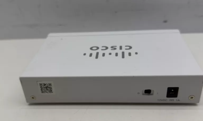 przelacznik-cisco-cbs110-8t-d-eu-stan-11323-2