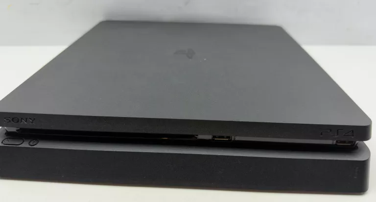 konsola-playstation-r-slim-1-tb-pad-okablowanie-wersja-130590-2