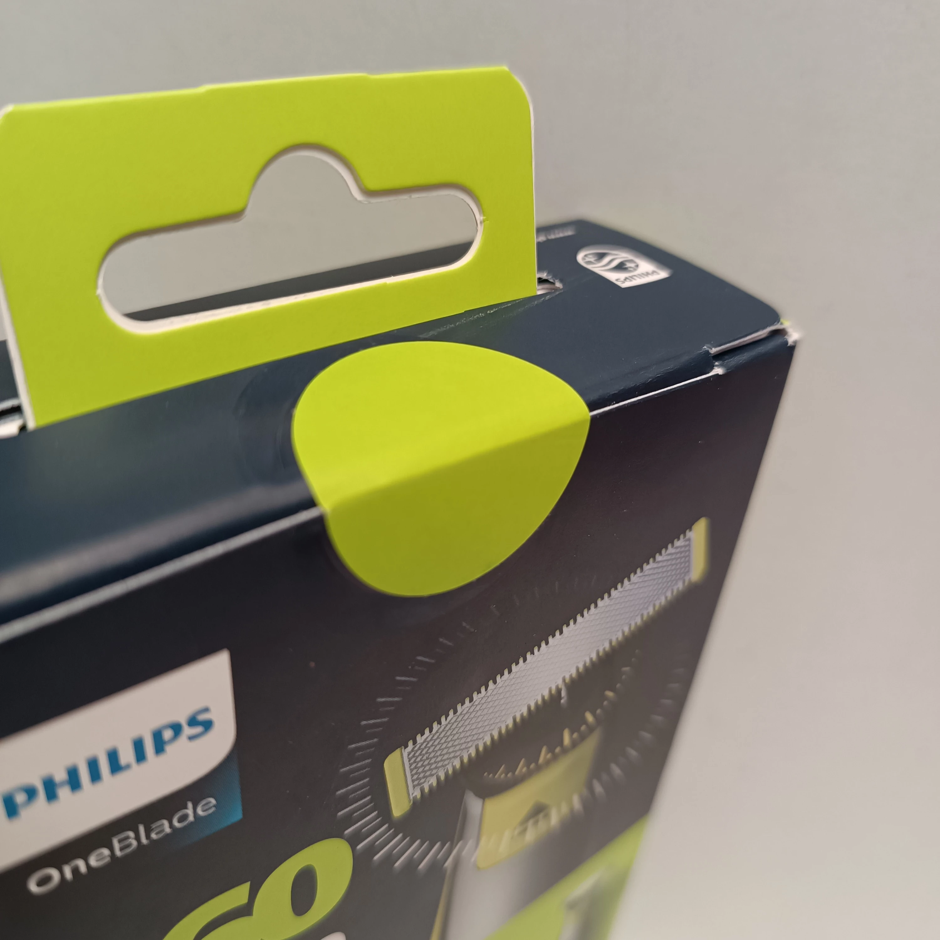 golarka-philips-oneblade-360-qp273423-nasadka-5w1-uzytkowanie-205630-224022