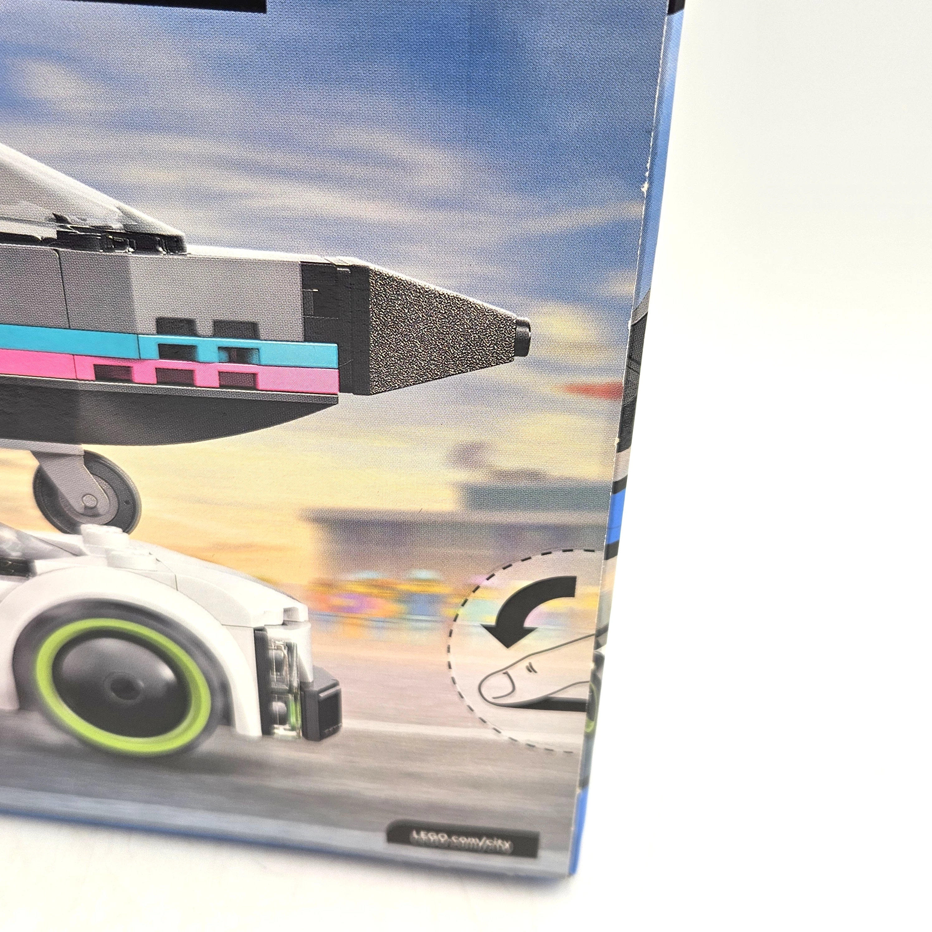 klocki-lego-city-60489-odrzutowiec-kontra-samochod-259-elementow-seria-128069-6