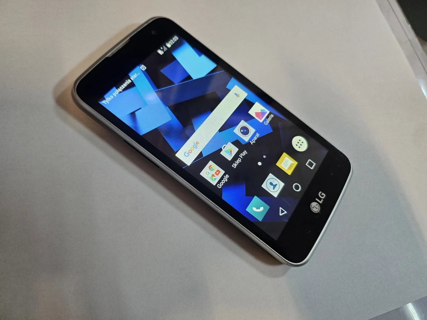 telefon-lg-k4-stan-11323-2